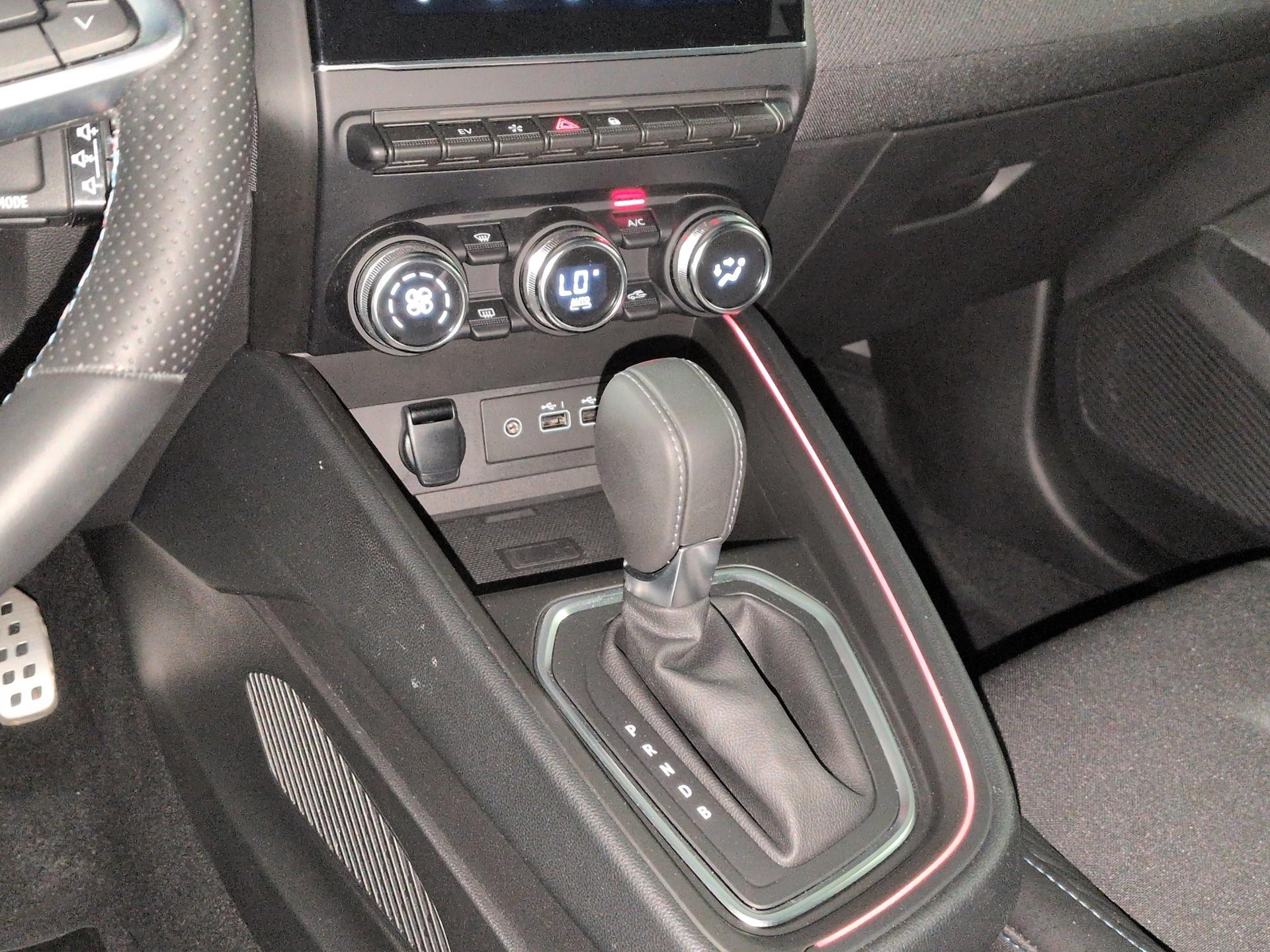 RENAULT Clio 1.6 E-Tech Esprit Alpine-image-11