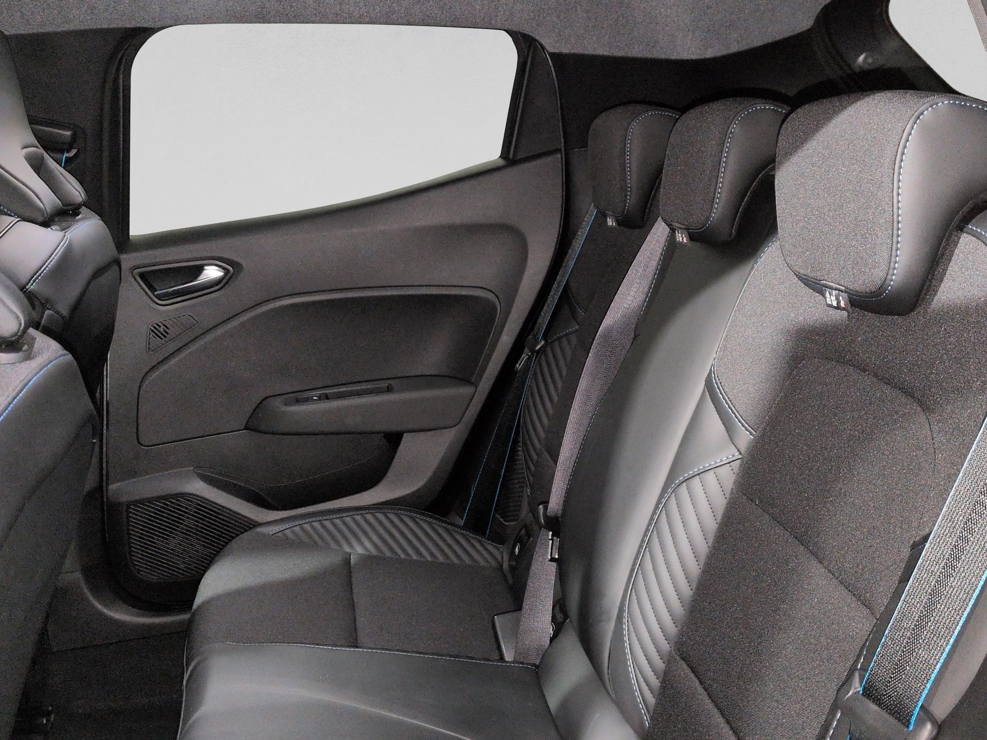 RENAULT Clio 1.6 E-Tech Esprit Alpine-image-14