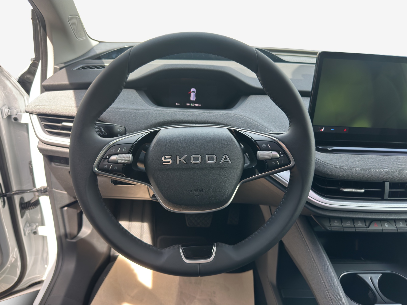 SKODA Enyaq 85-image-9