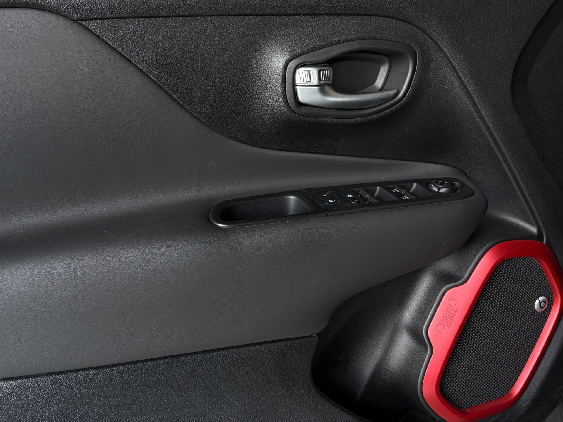 JEEP Renegade 2.0 CRD Trailhawk AWD + Low Range 9ATX * 1.Hand * Anhängerkupplung ***MFK 04.06.2026***-image-17
