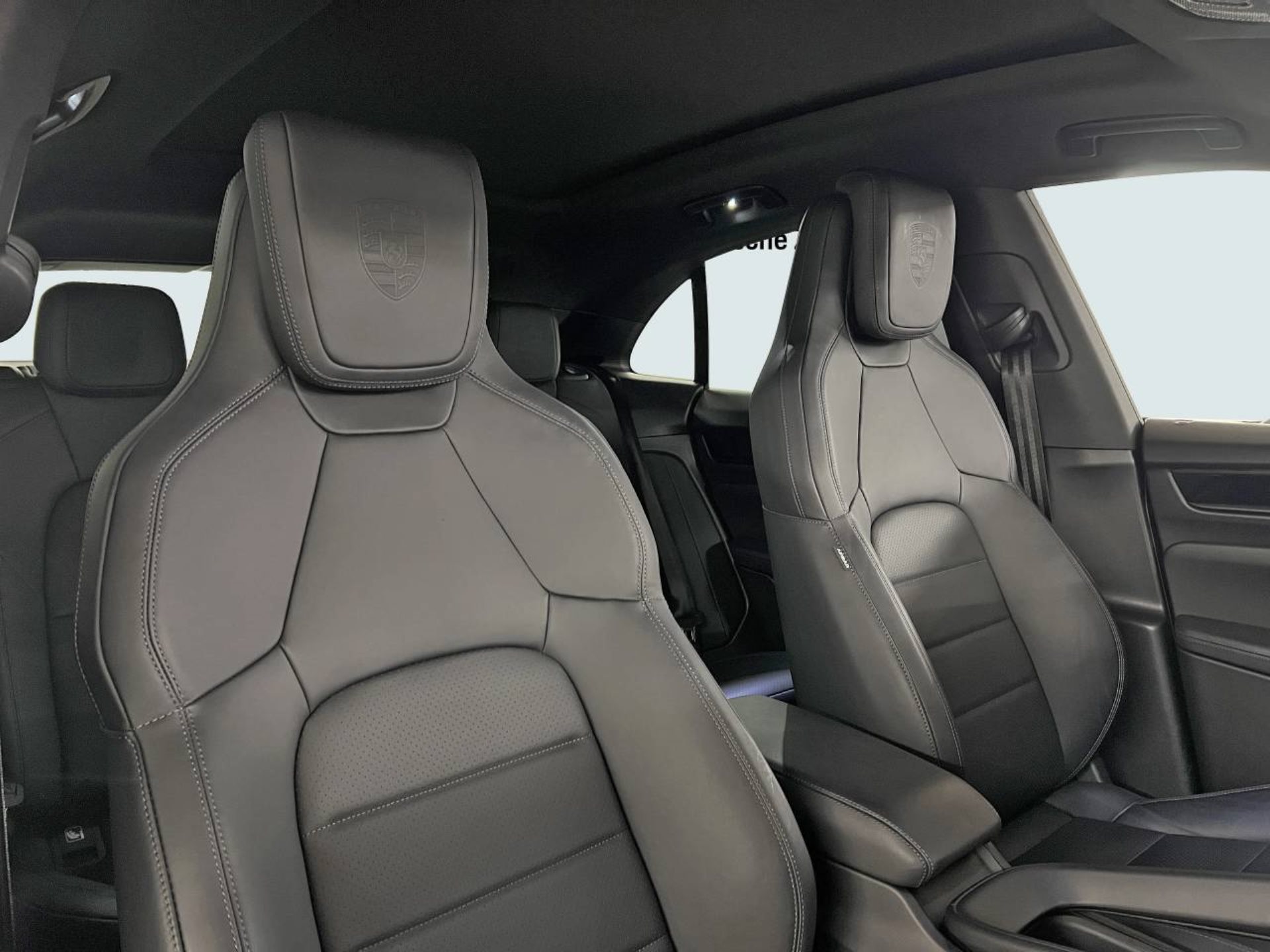PORSCHE Macan 4-image-21