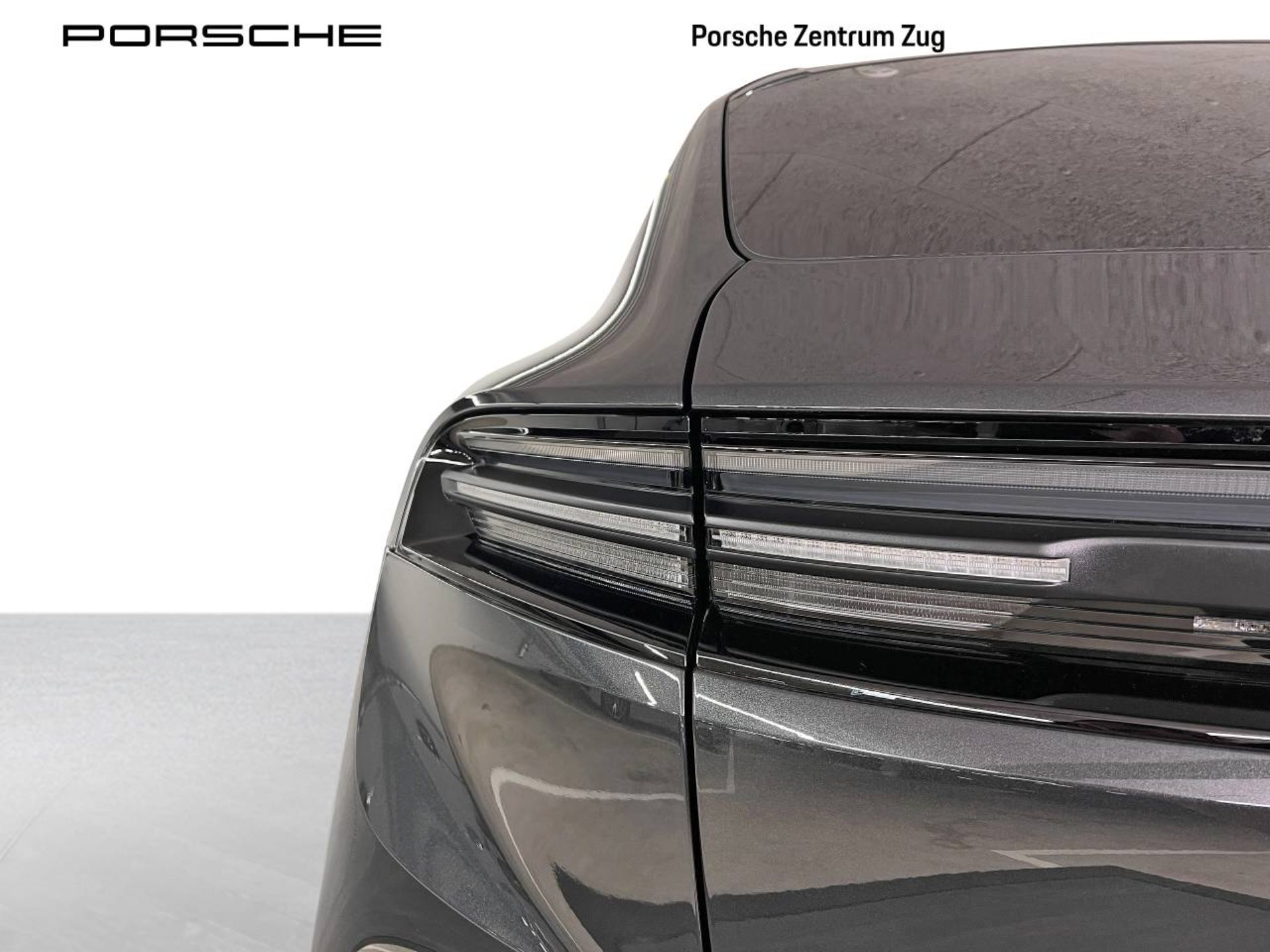 PORSCHE Macan 4-image-12
