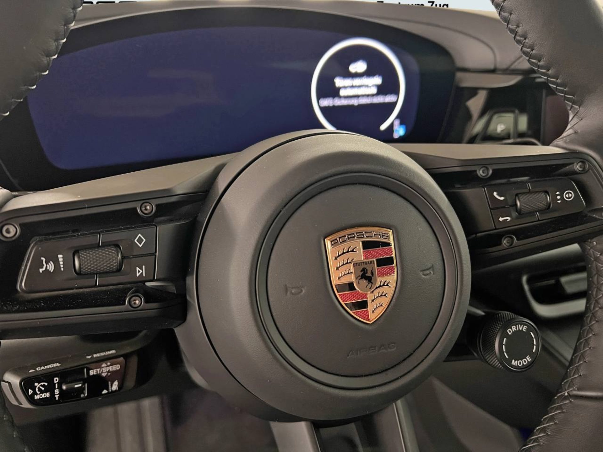 PORSCHE Macan 4-image-17