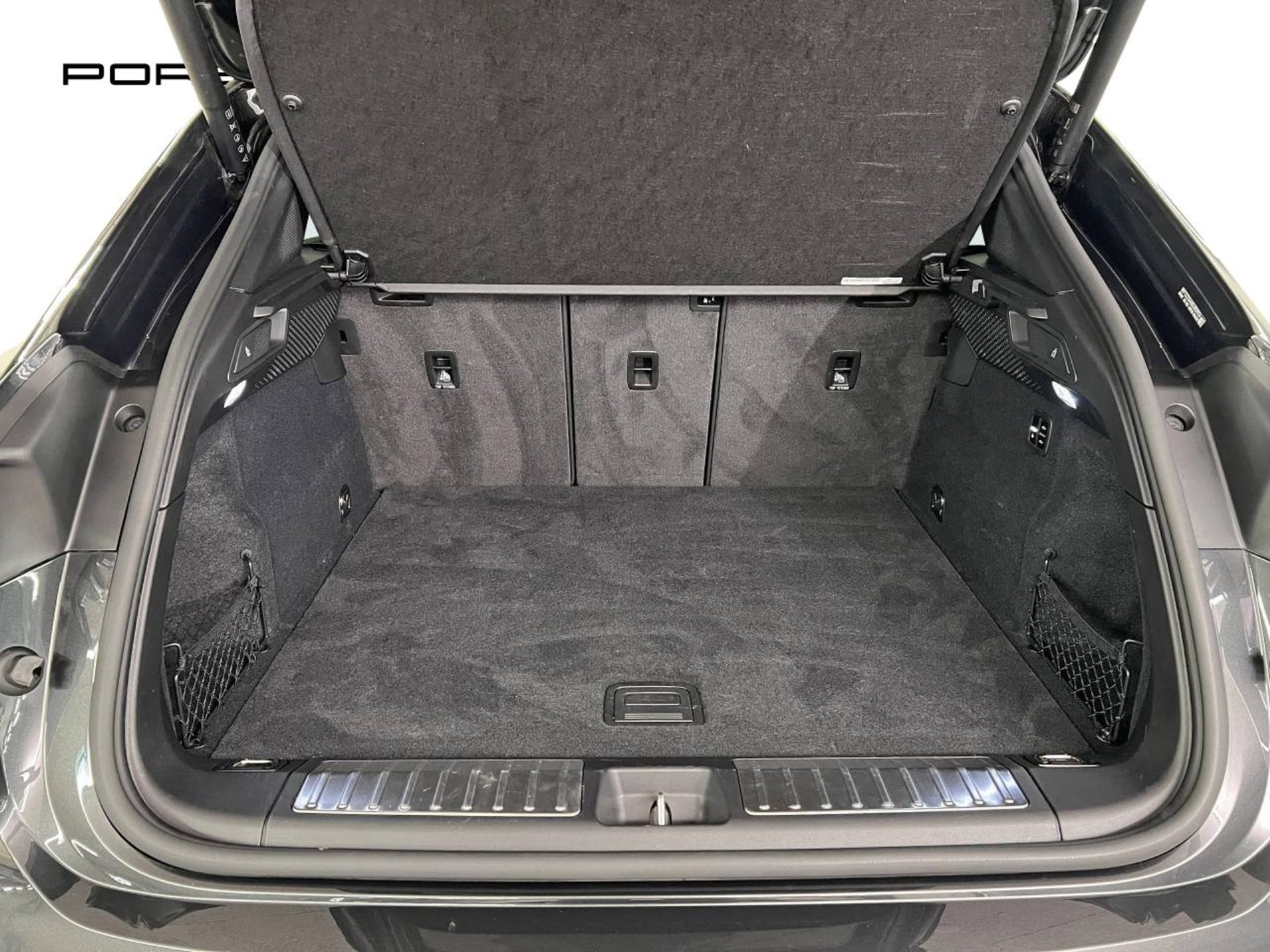 PORSCHE Macan 4-image-14