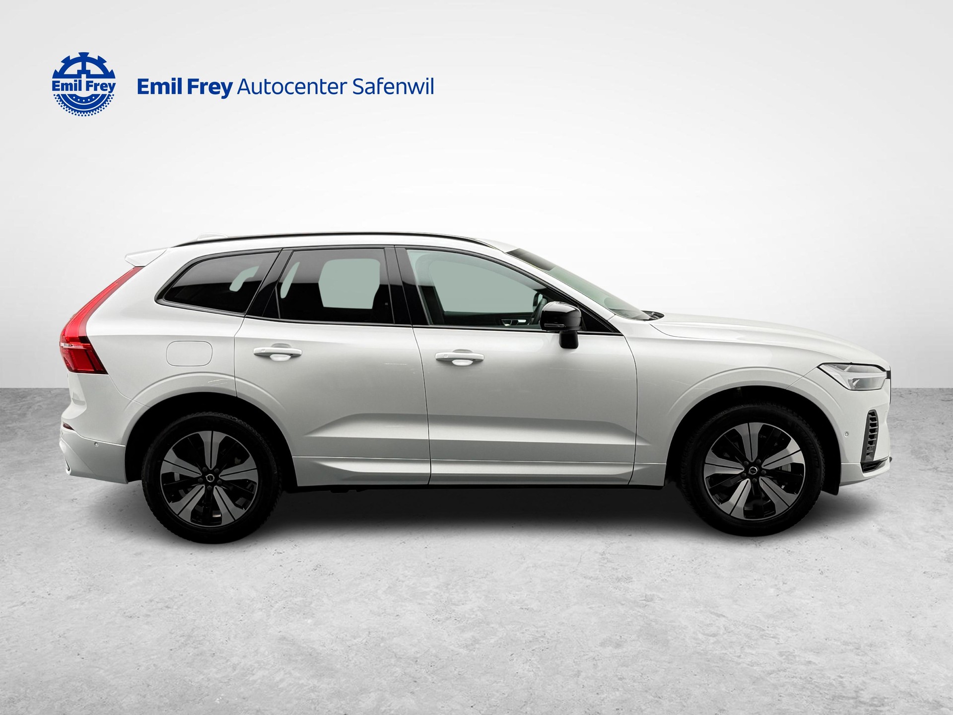 VOLVO XC60 2.0 T6 TE Plus Dark eAWD-image-5