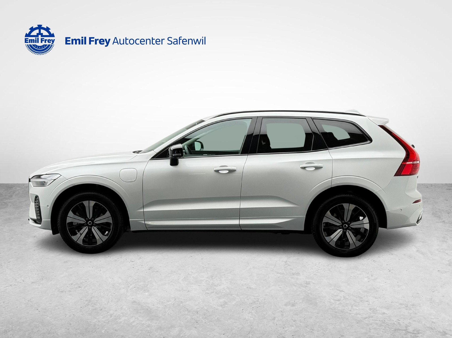 VOLVO XC60 2.0 T6 TE Plus Dark eAWD-image-1