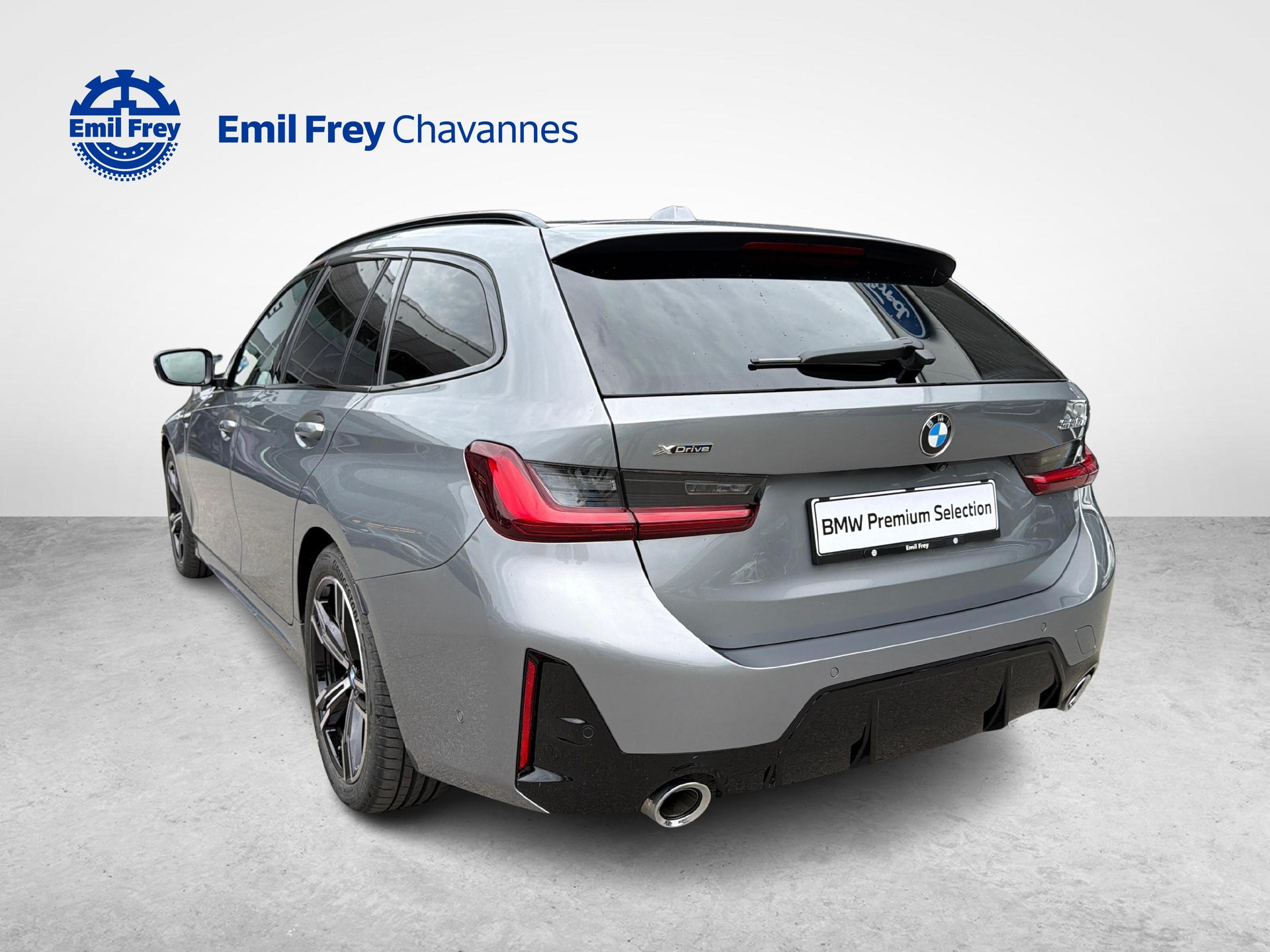 BMW 320d xDrive SAG Touring-image-3
