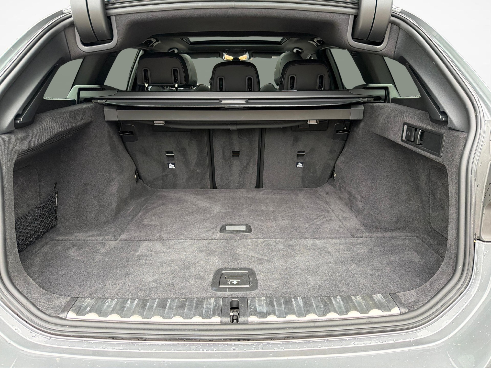 BMW 320d xDrive SAG Touring-image-18
