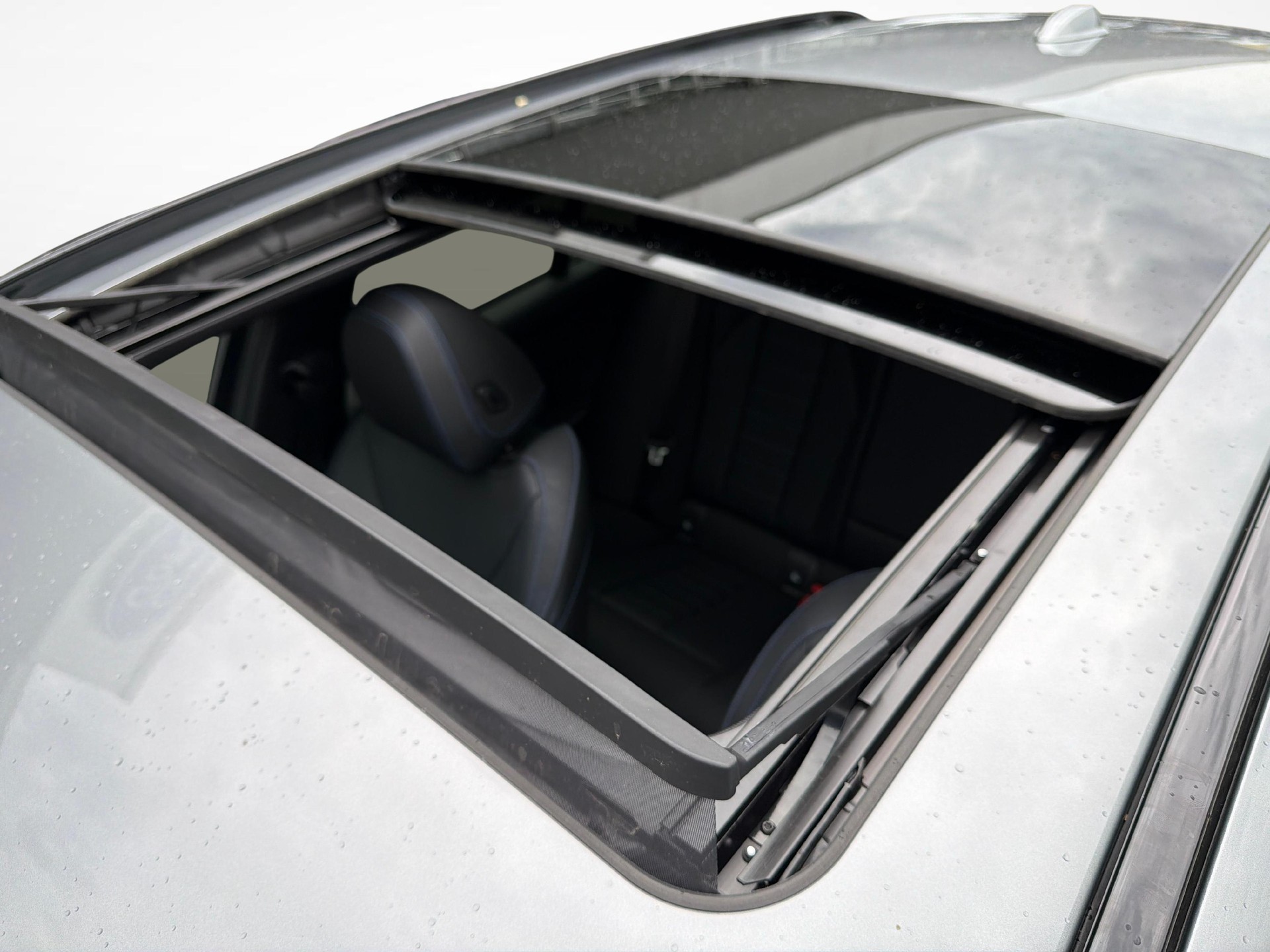 BMW 320d xDrive SAG Touring-image-17
