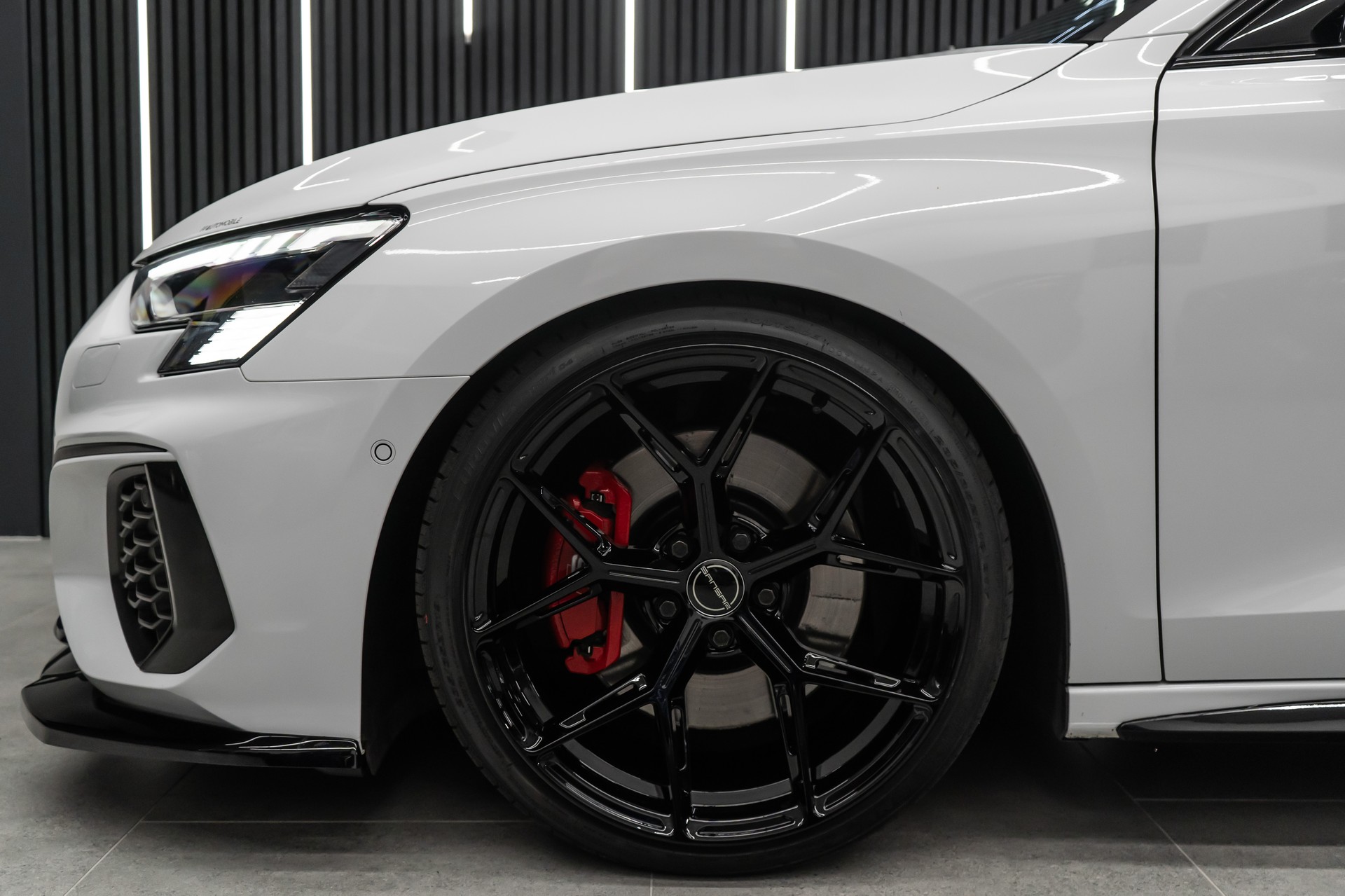 AUDI S3 SPORTBACK 2.0 TFSI QUATTRO S-TRON / BLACK&WHITE-image-7