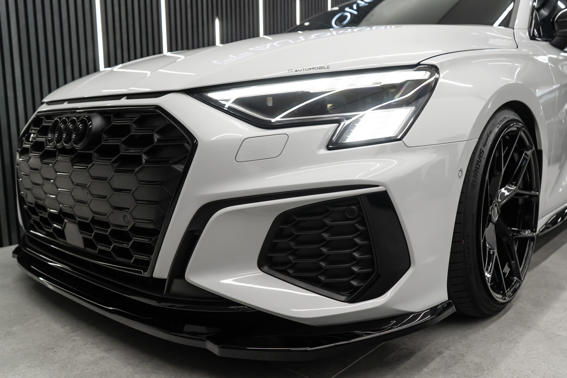 AUDI S3 SPORTBACK 2.0 TFSI QUATTRO S-TRON / BLACK&WHITE-image-5