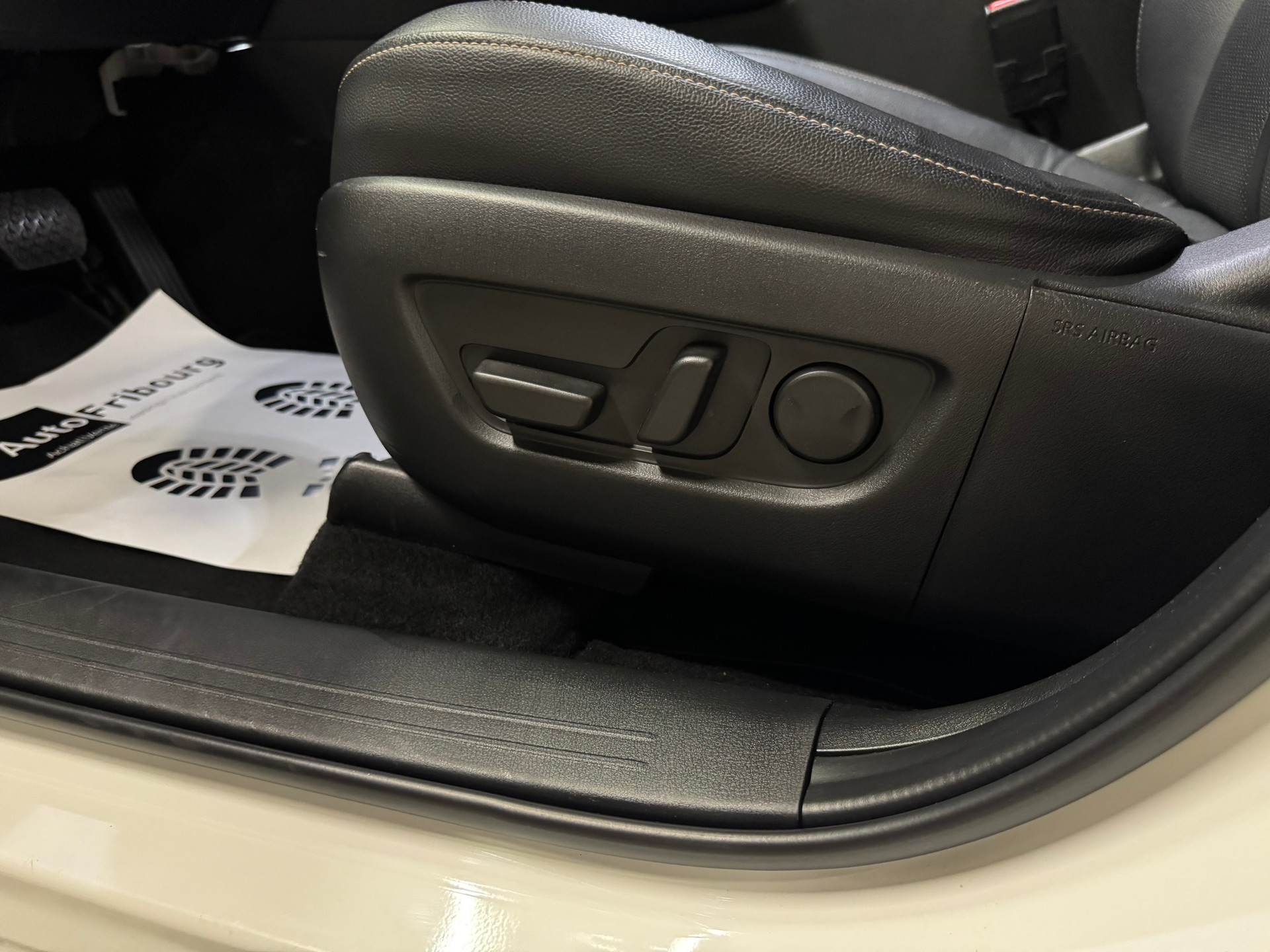 MAZDA CX-60 e-Skyactiv PHEV 327 AWD Homura-image-17
