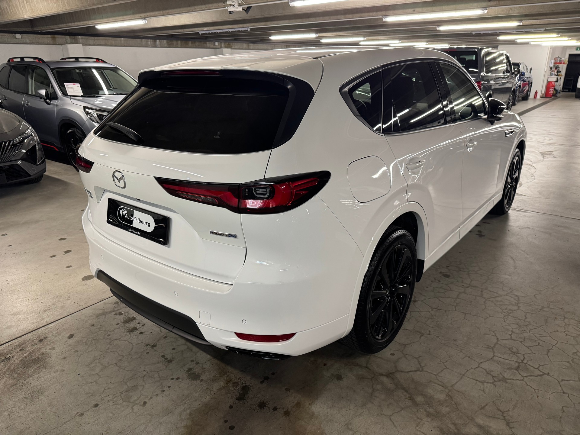 MAZDA CX-60 e-Skyactiv PHEV 327 AWD Homura-showroom-element-1