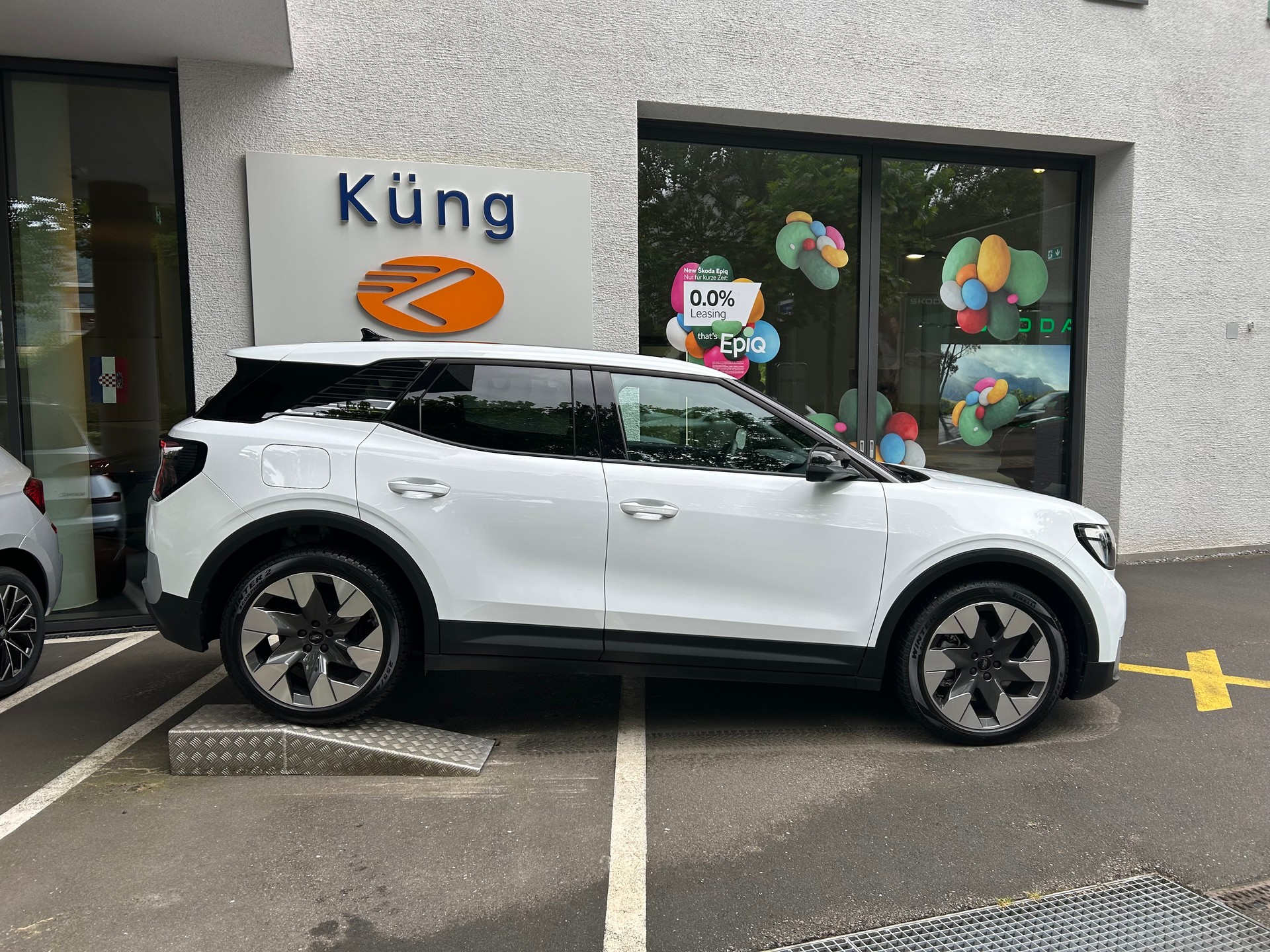 FORD Explorer Elektro 77kWh Dual Extended Range Premium AWD-image-5