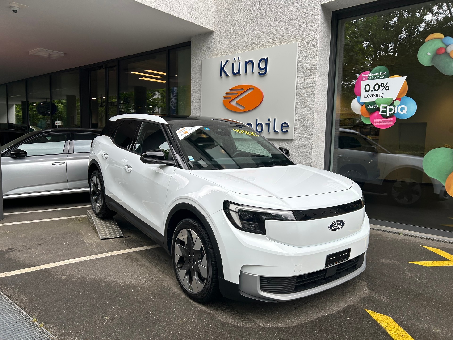 FORD Explorer Elektro 77kWh Dual Extended Range Premium AWD-image-0