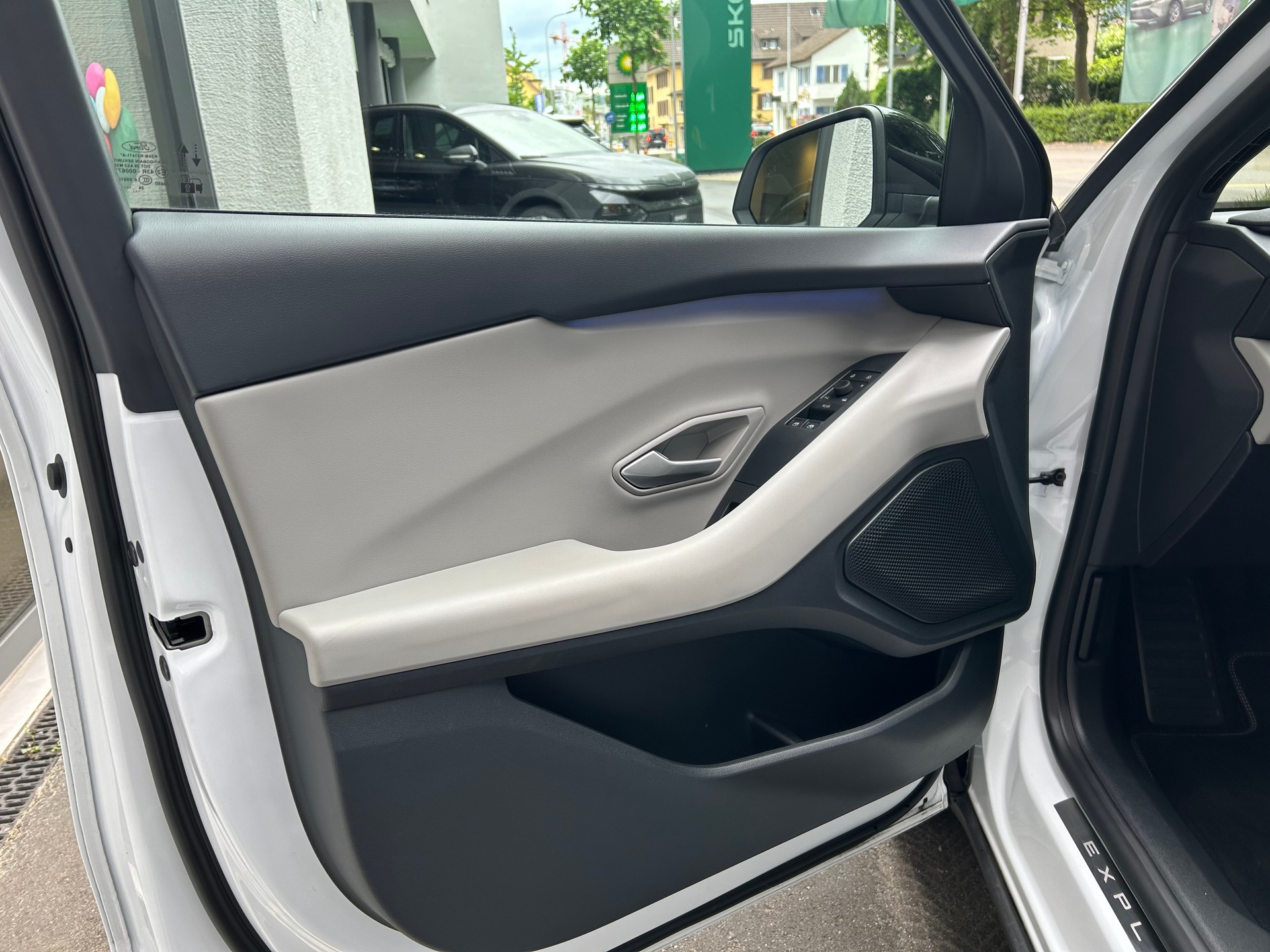 FORD Explorer Elektro 77kWh Dual Extended Range Premium AWD-image-7