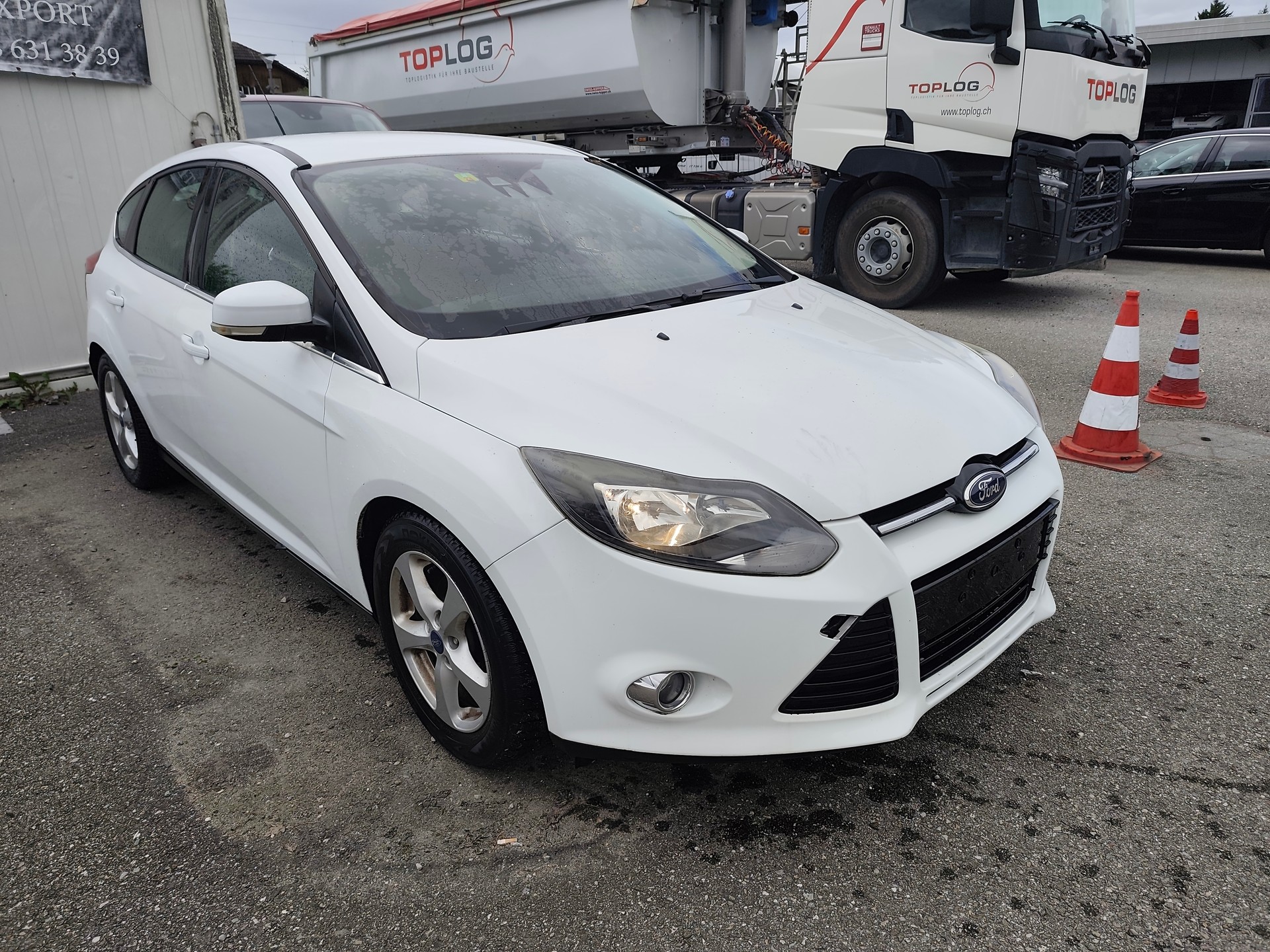 FORD Focus 1.0 SCTi Titanium-image-2