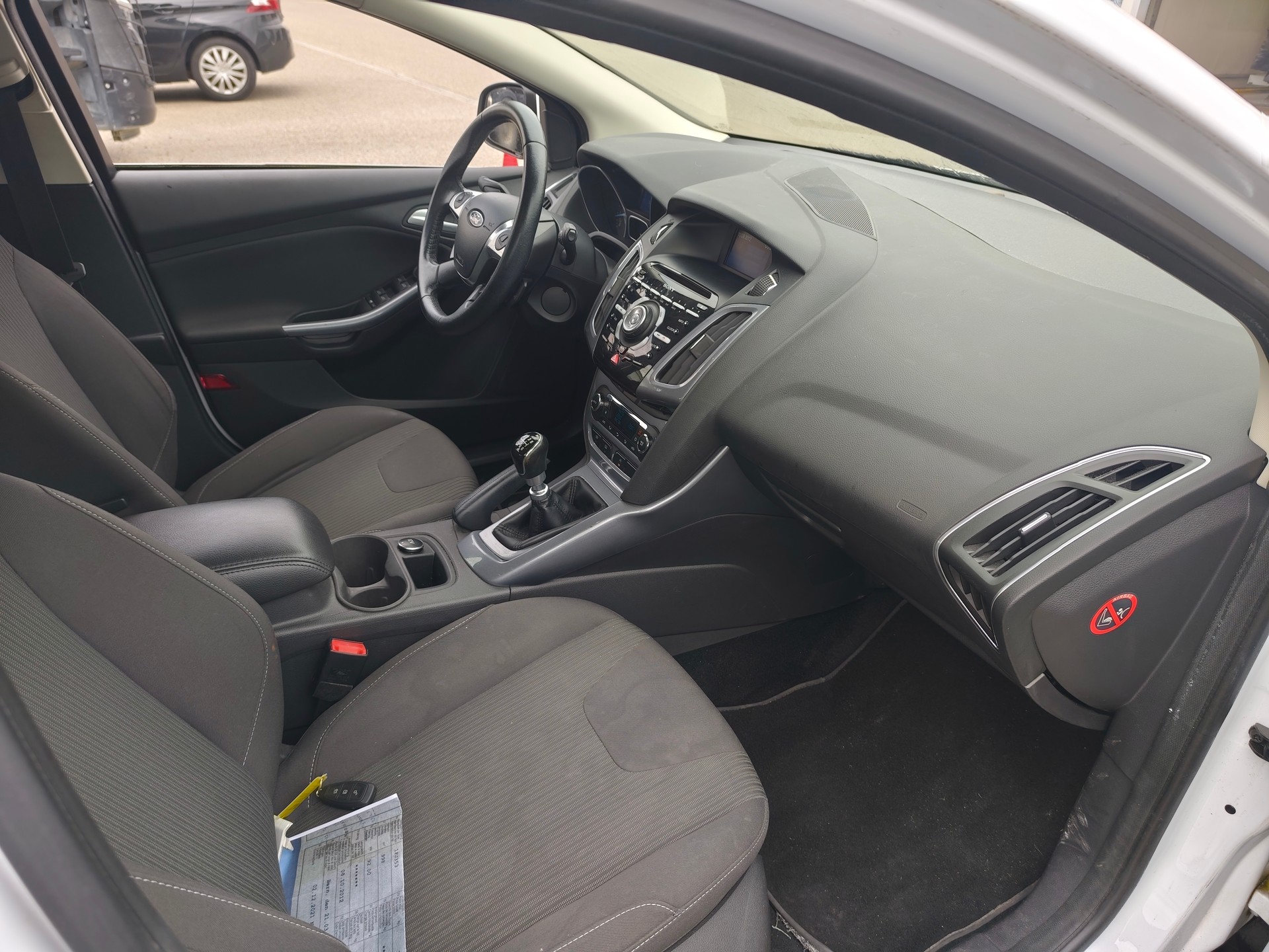 FORD Focus 1.0 SCTi Titanium-image-5
