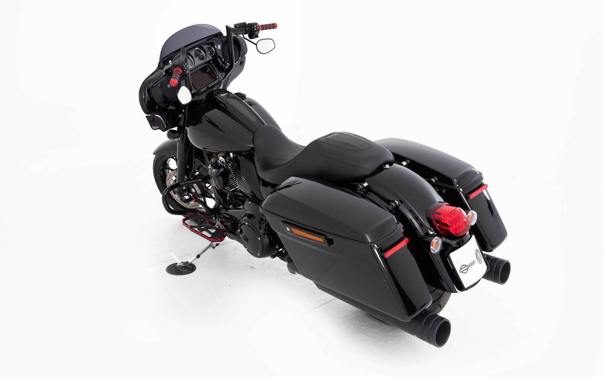 HARLEY-DAVIDSON FLHXST Street Glide ST 117-showroom-element-3