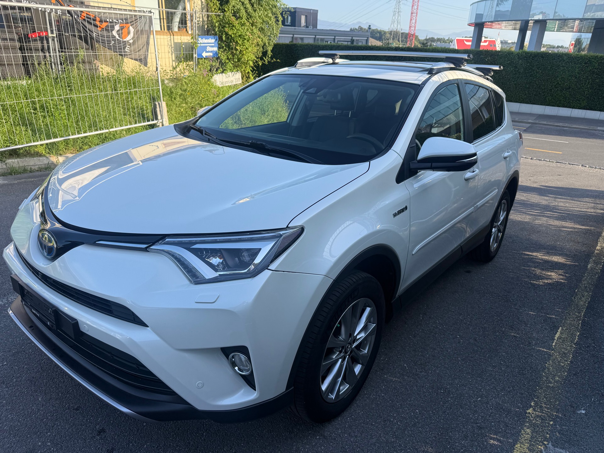 TOYOTA RAV-4 2.5 HSD Sol Premium e-CVT-image-2