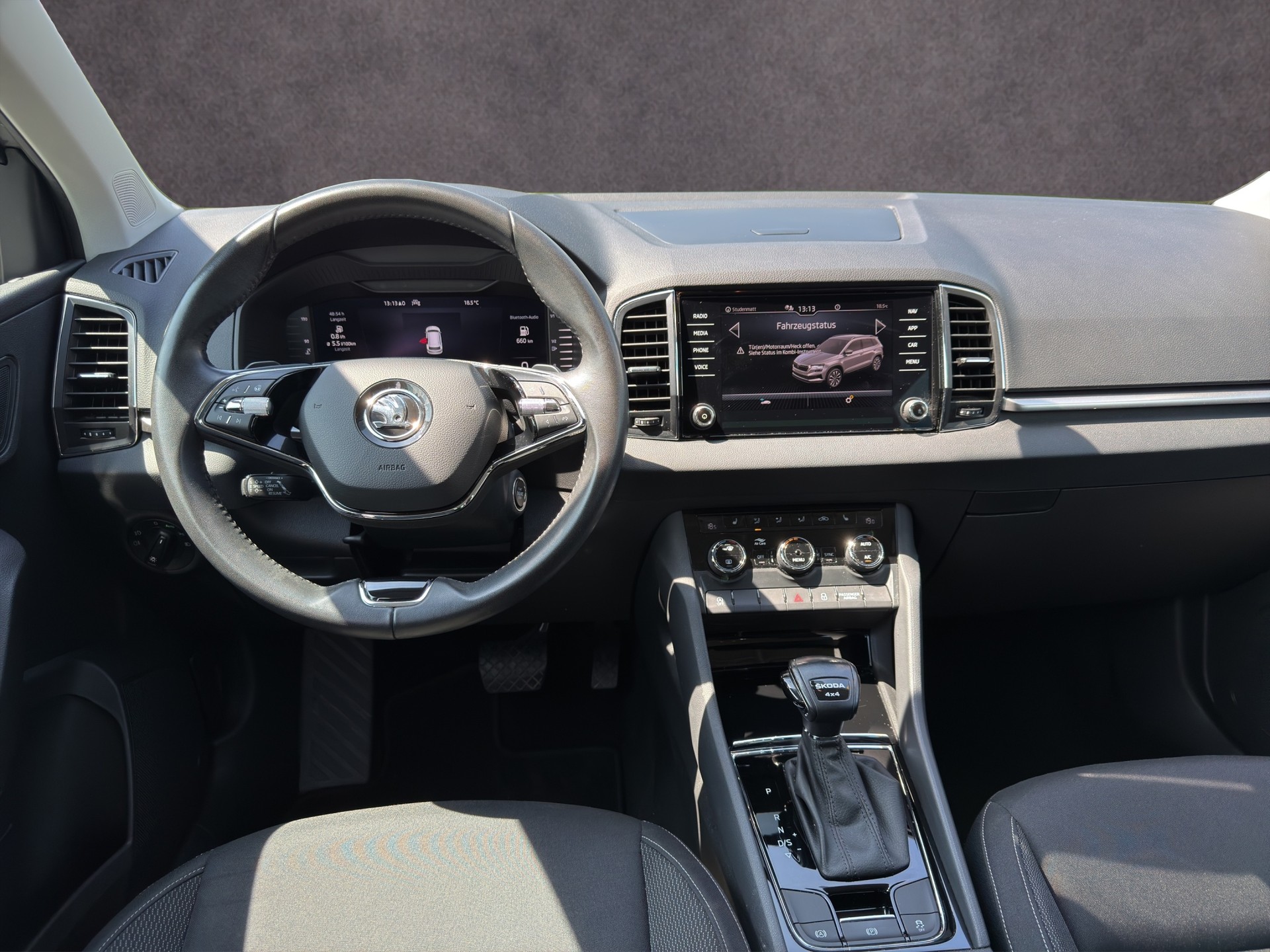 SKODA Karoq 2.0 TDI Style 4x4 DSG-image-11