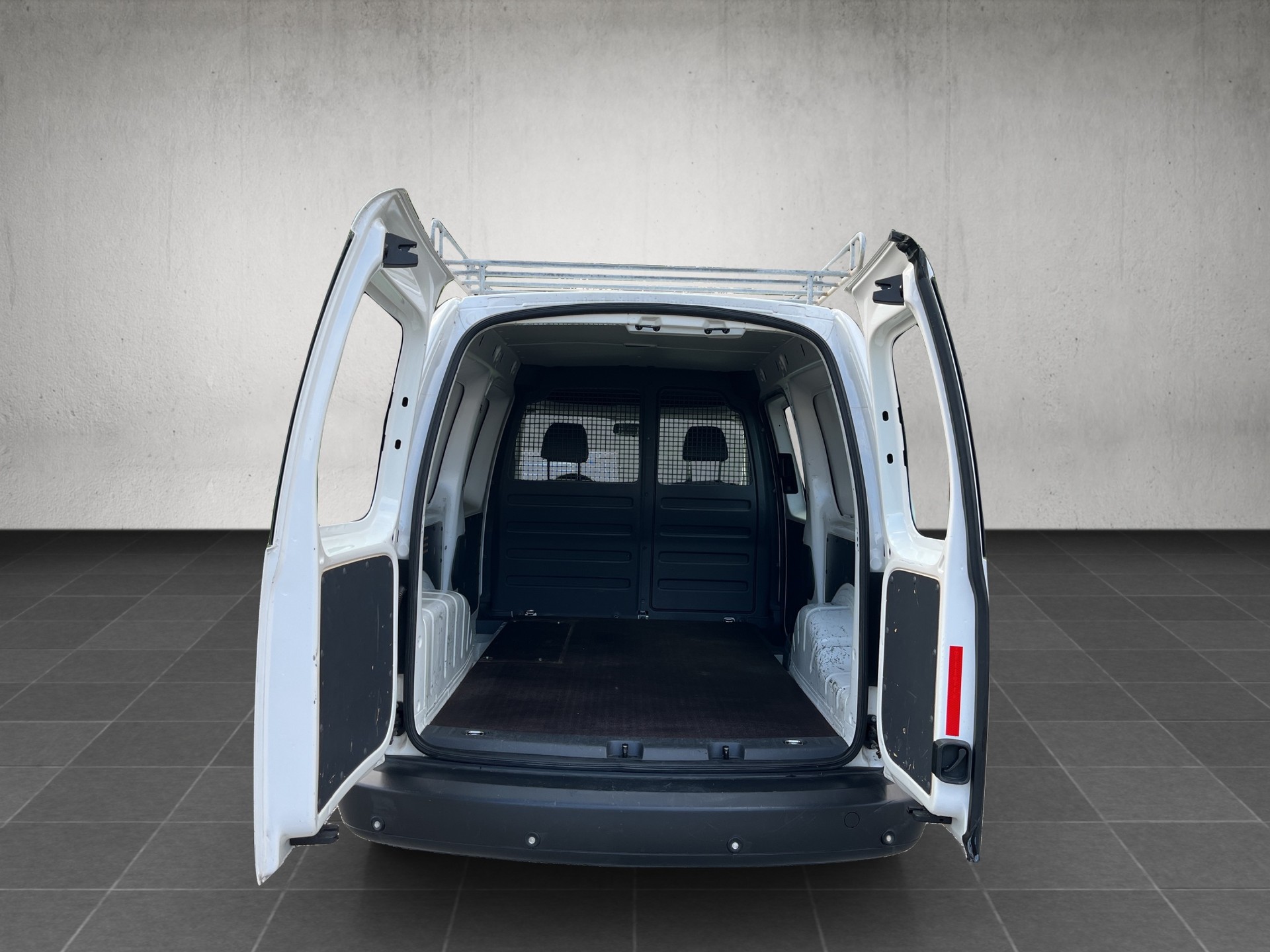 VW Caddy Maxi 2.0 TDI 4Motion-image-10