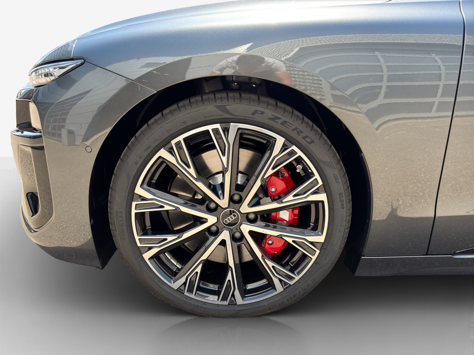 AUDI S6 Avant e-tron quattro-image-13