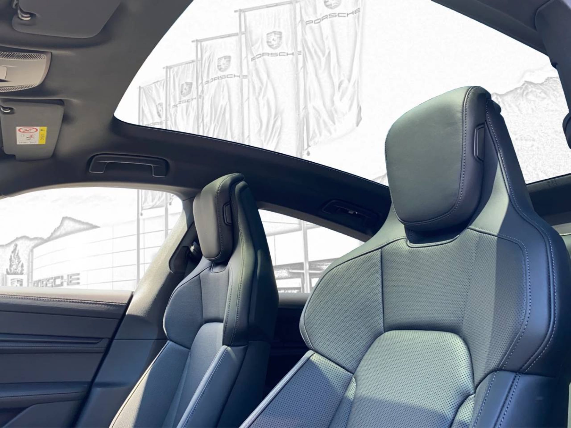 PORSCHE Taycan 4S-image-15