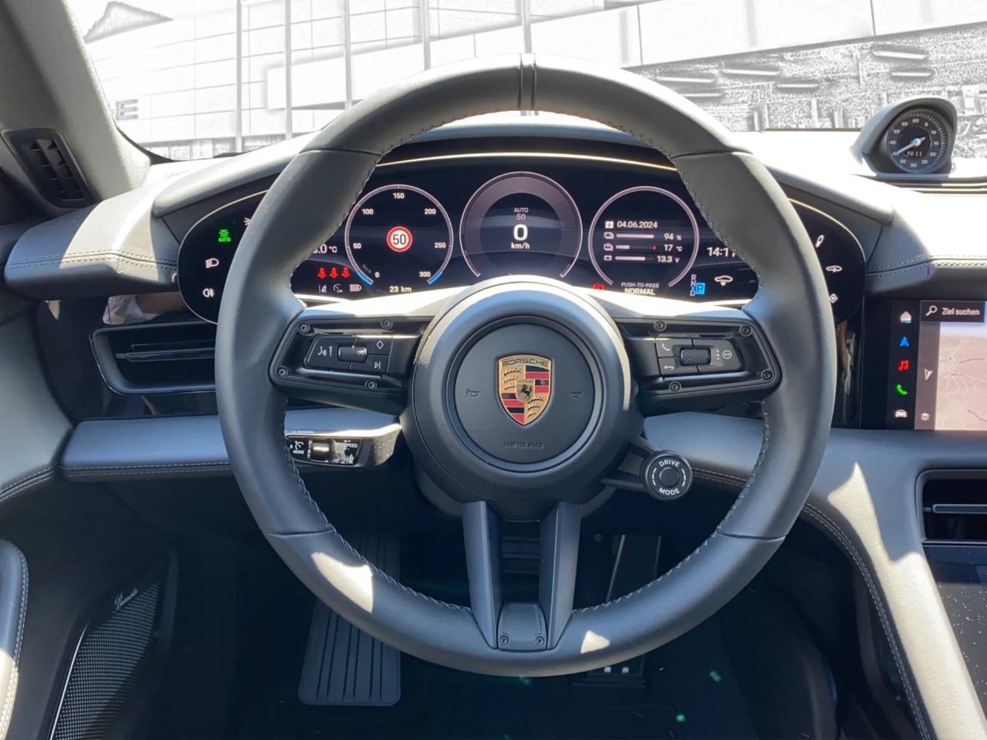 PORSCHE Taycan 4S-image-12