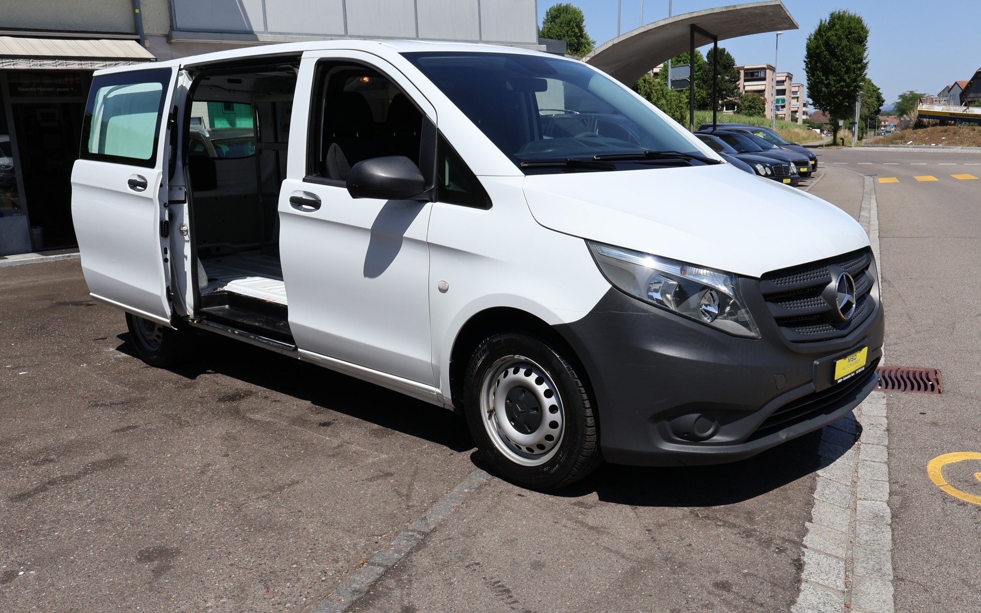 MERCEDES-BENZ Vito 111 CDI L Euro 5-image-1