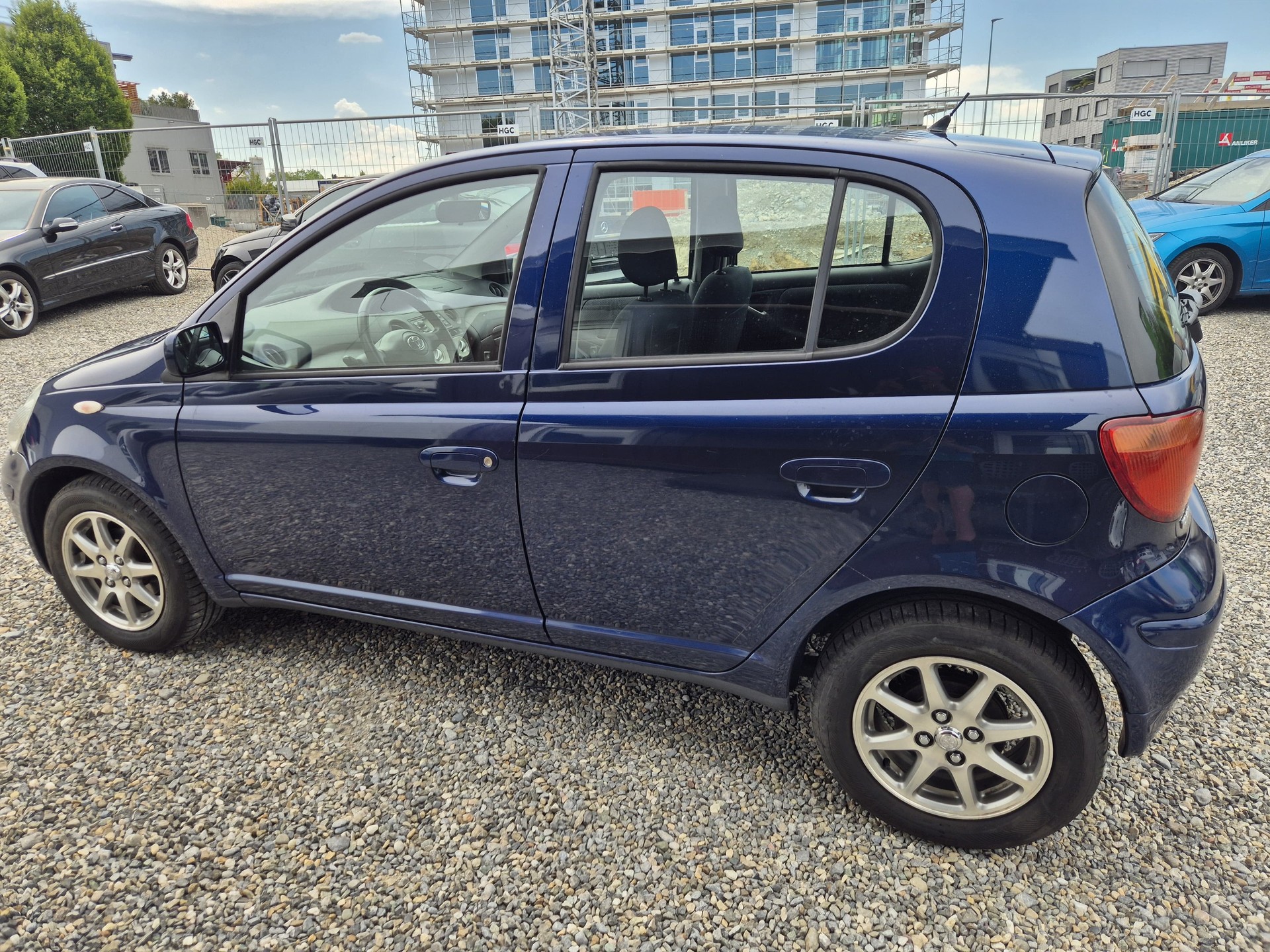 TOYOTA Yaris 1.3 Linea Sol-image-3