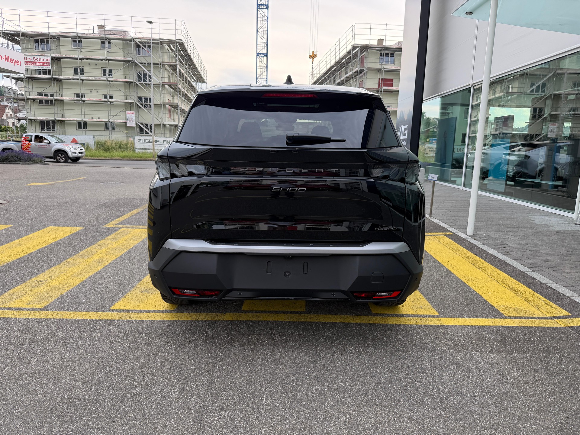 PEUGEOT 5008 1.2 Hybrid GT Exclusive-image-2