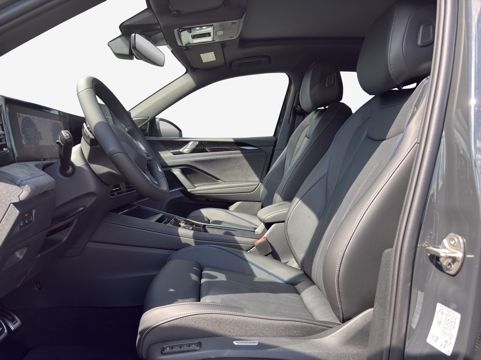 VW Tiguan 2.0 TSI DSG R-Line Plus 4Motion-image-7