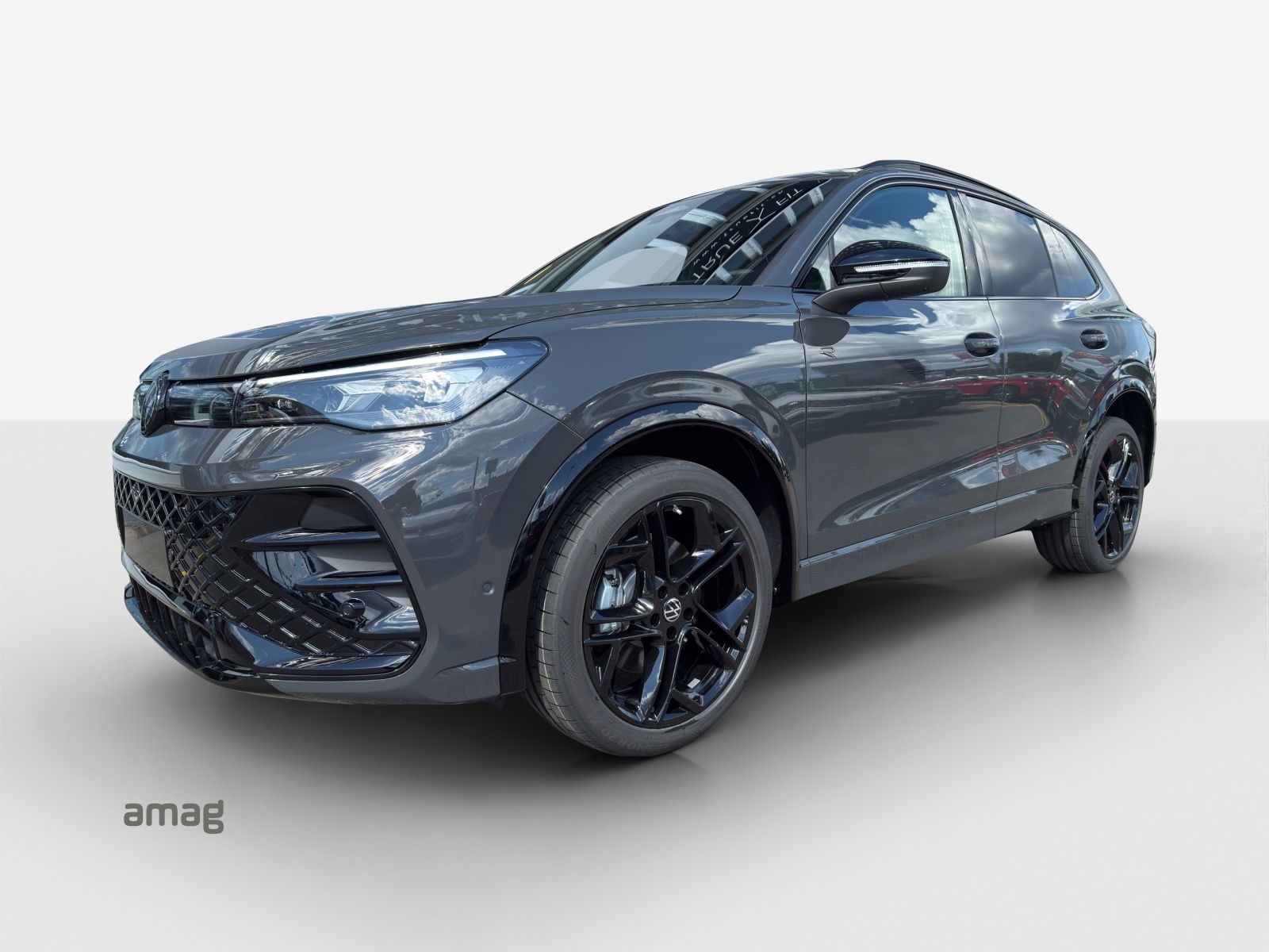 VW Tiguan 2.0 TSI DSG R-Line Plus 4Motion-image-0