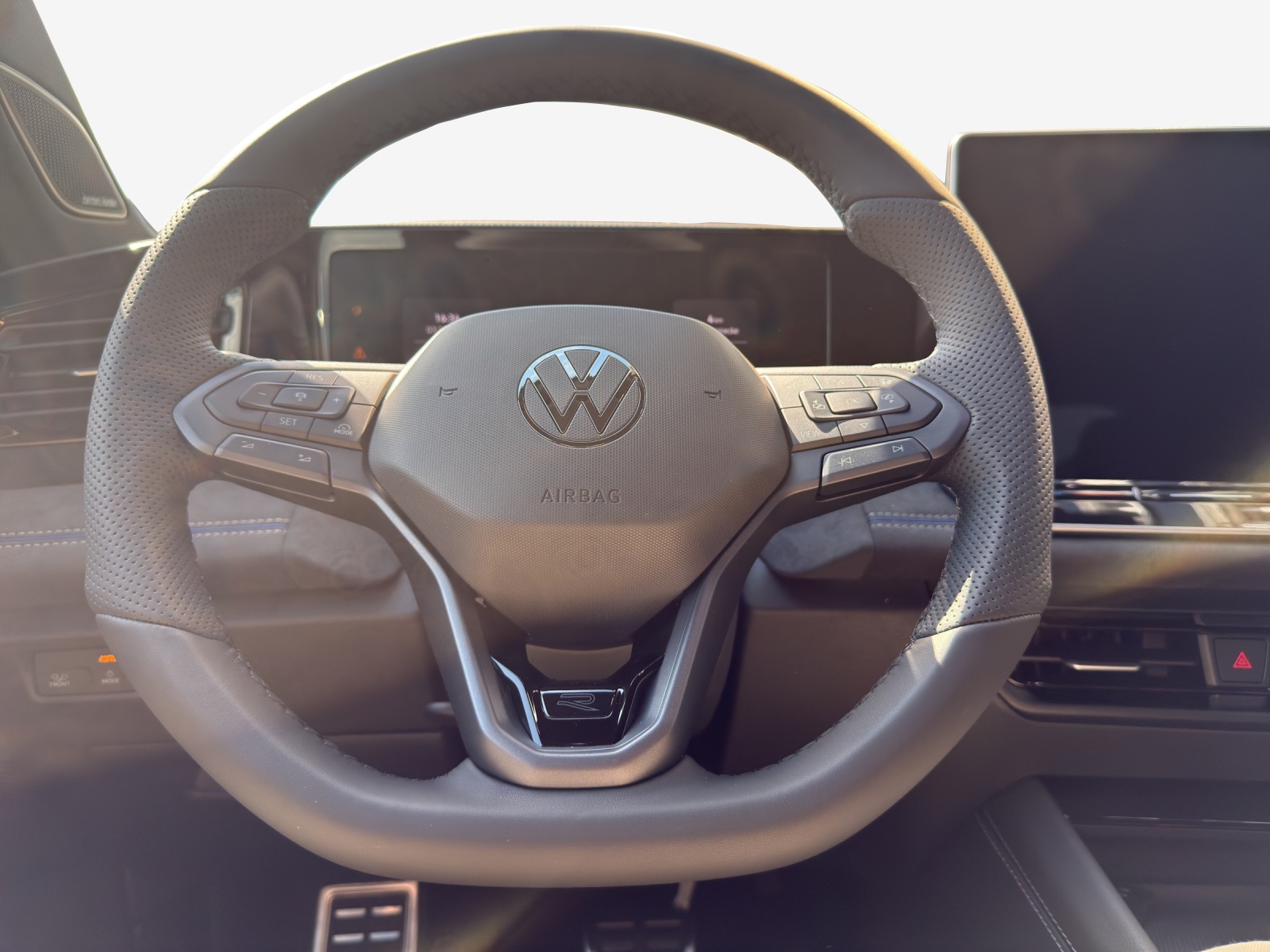 VW Tiguan 2.0 TSI DSG R-Line Plus 4Motion-image-9