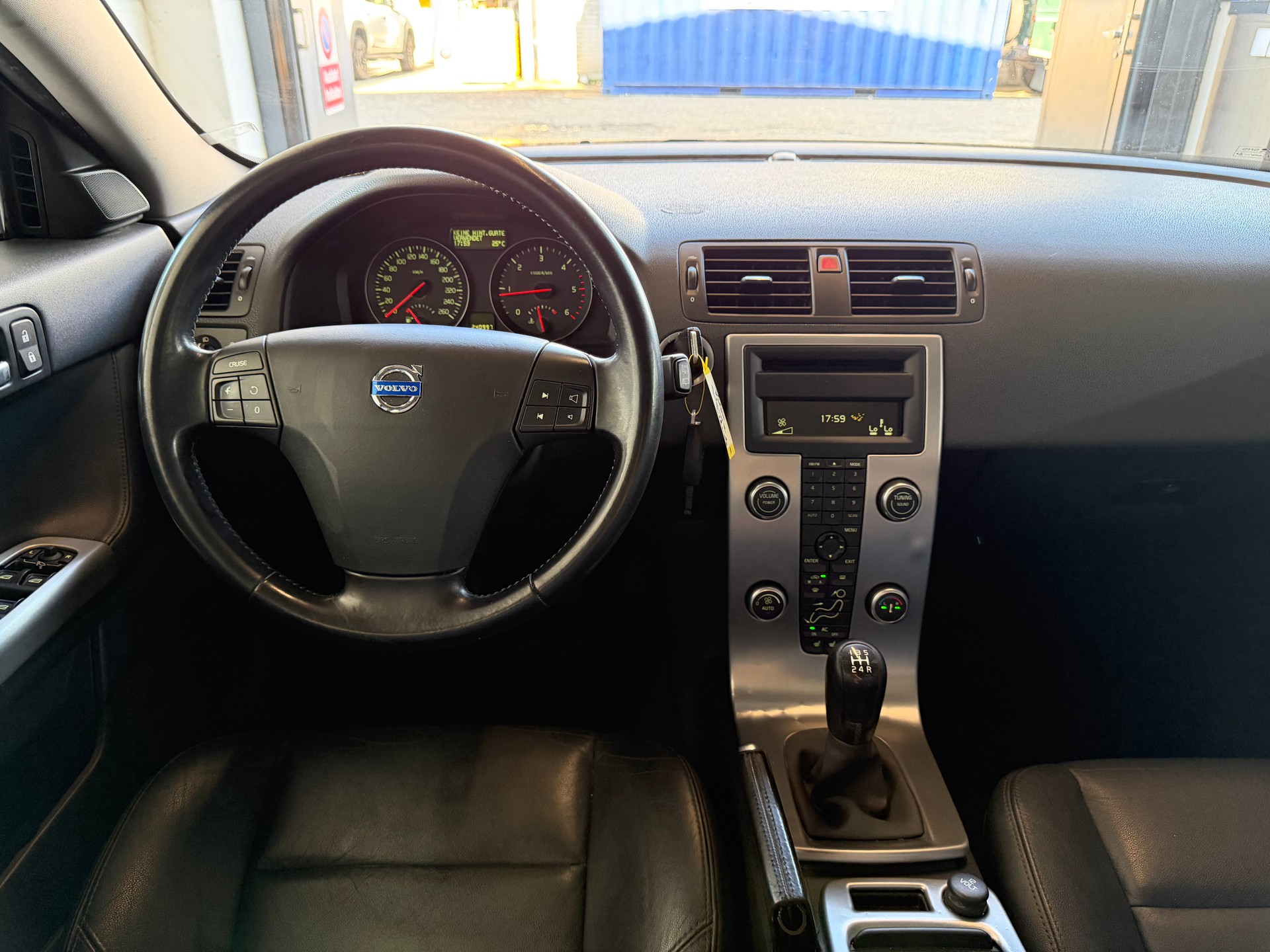 VOLVO V50 1.6D Summum-image-12