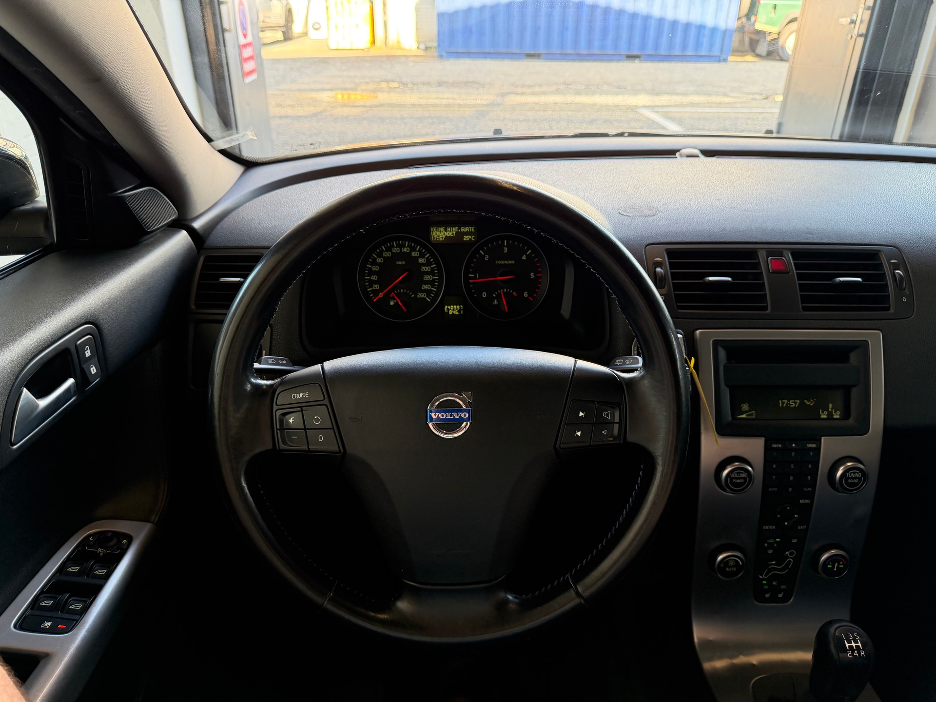 VOLVO V50 1.6D Summum-image-13