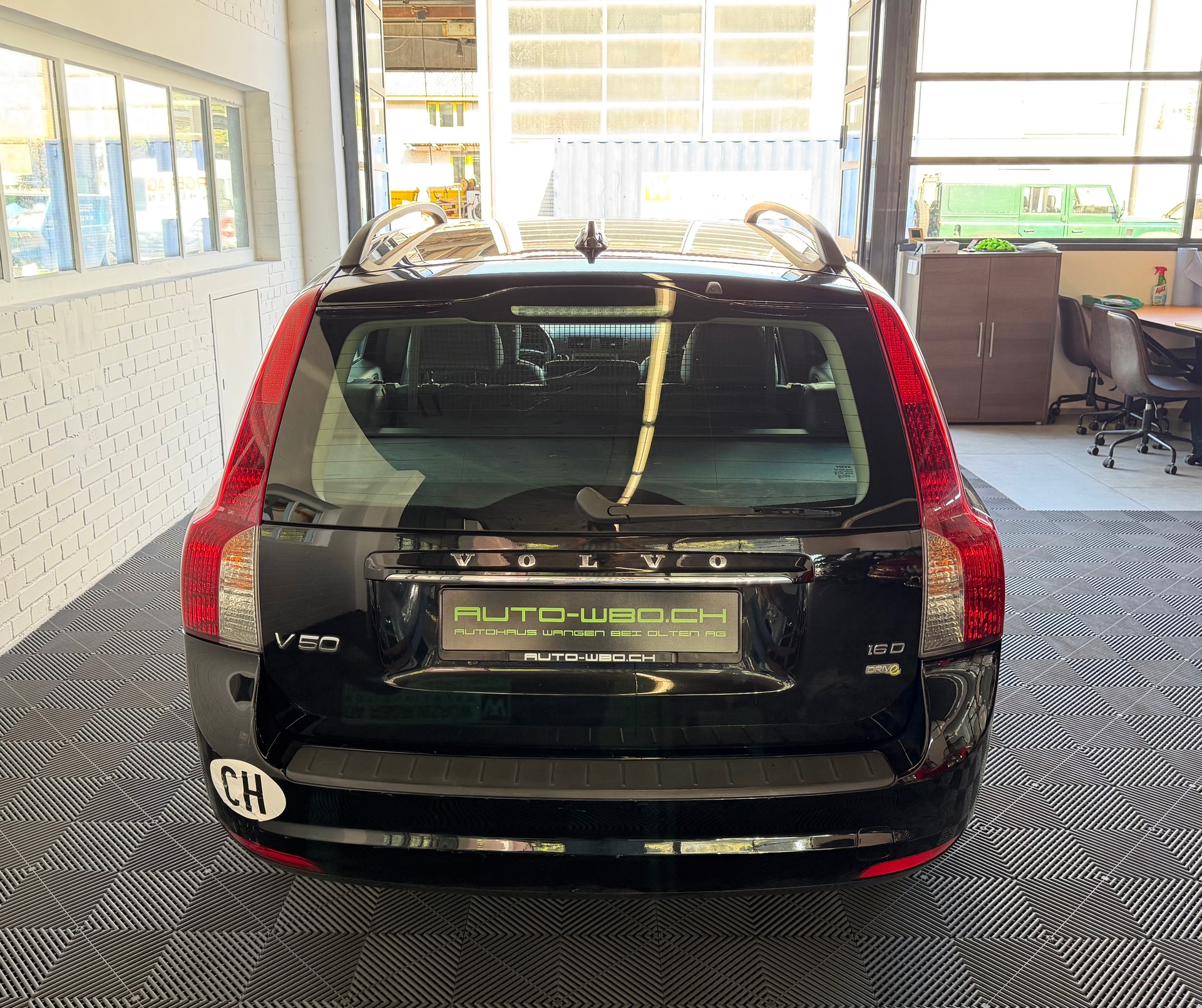 VOLVO V50 1.6D Summum-image-3