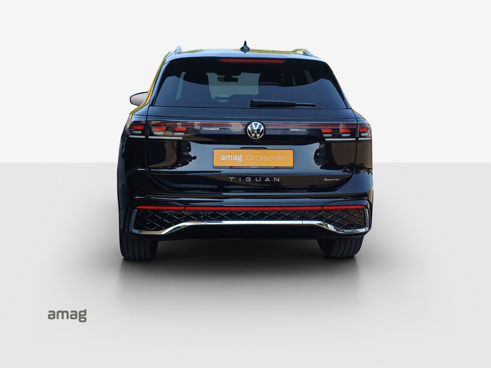 VW Tiguan 2.0 TSI DSG R-Line 4Motion-image-3