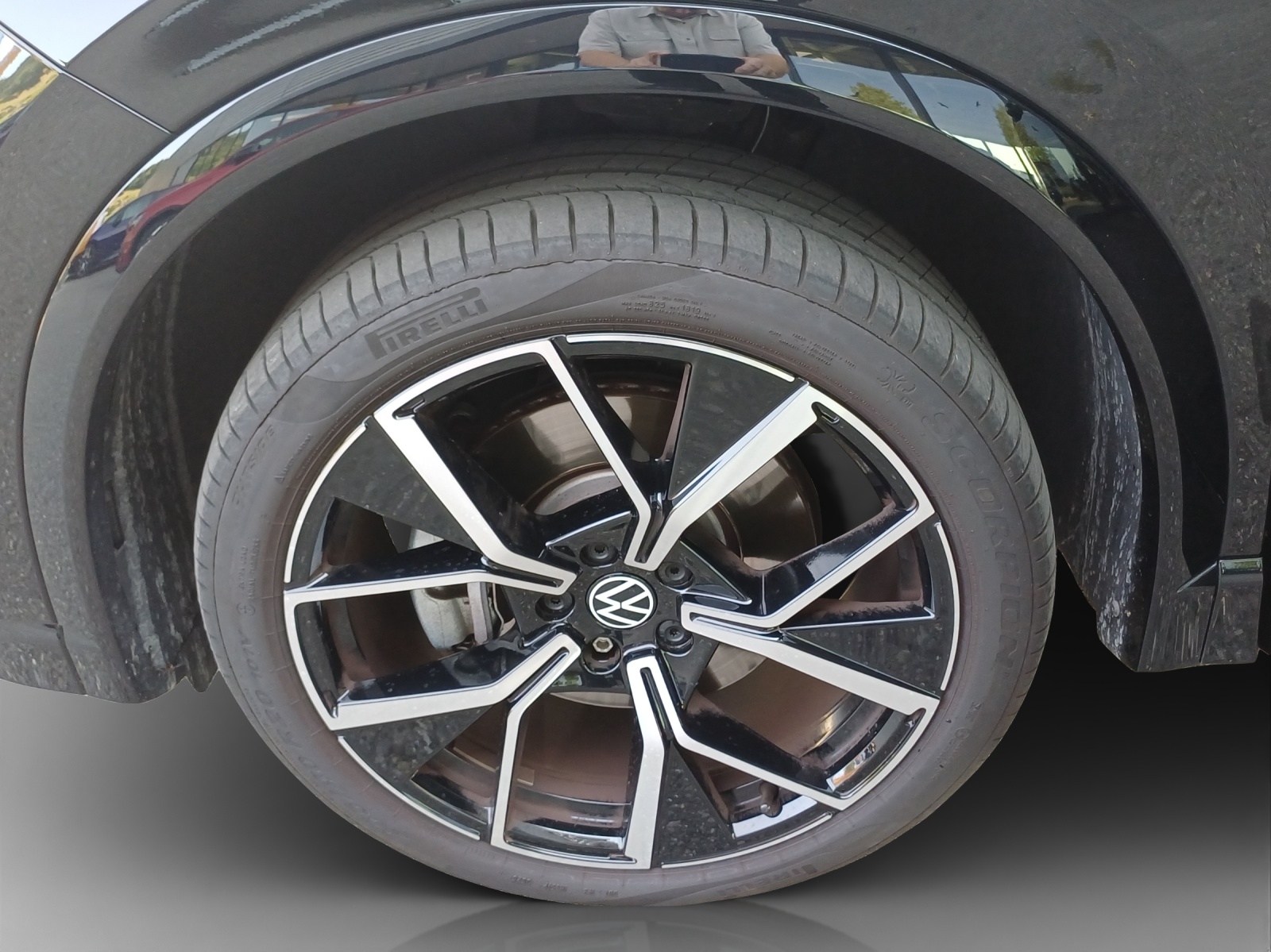VW Tiguan 2.0 TSI DSG R-Line 4Motion-image-14