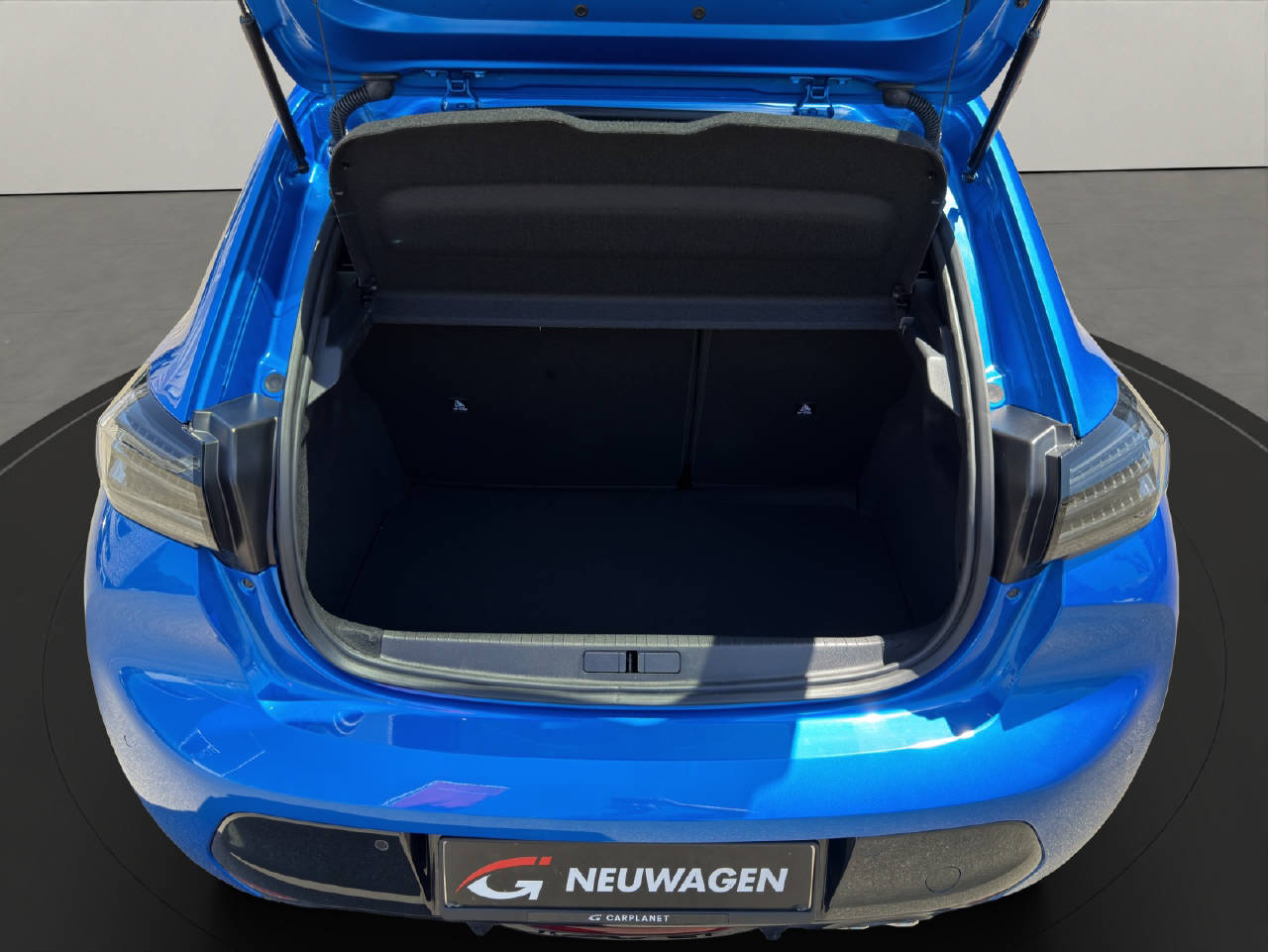 PEUGEOT 208 1.2 Hybrid 145 GT-image-11