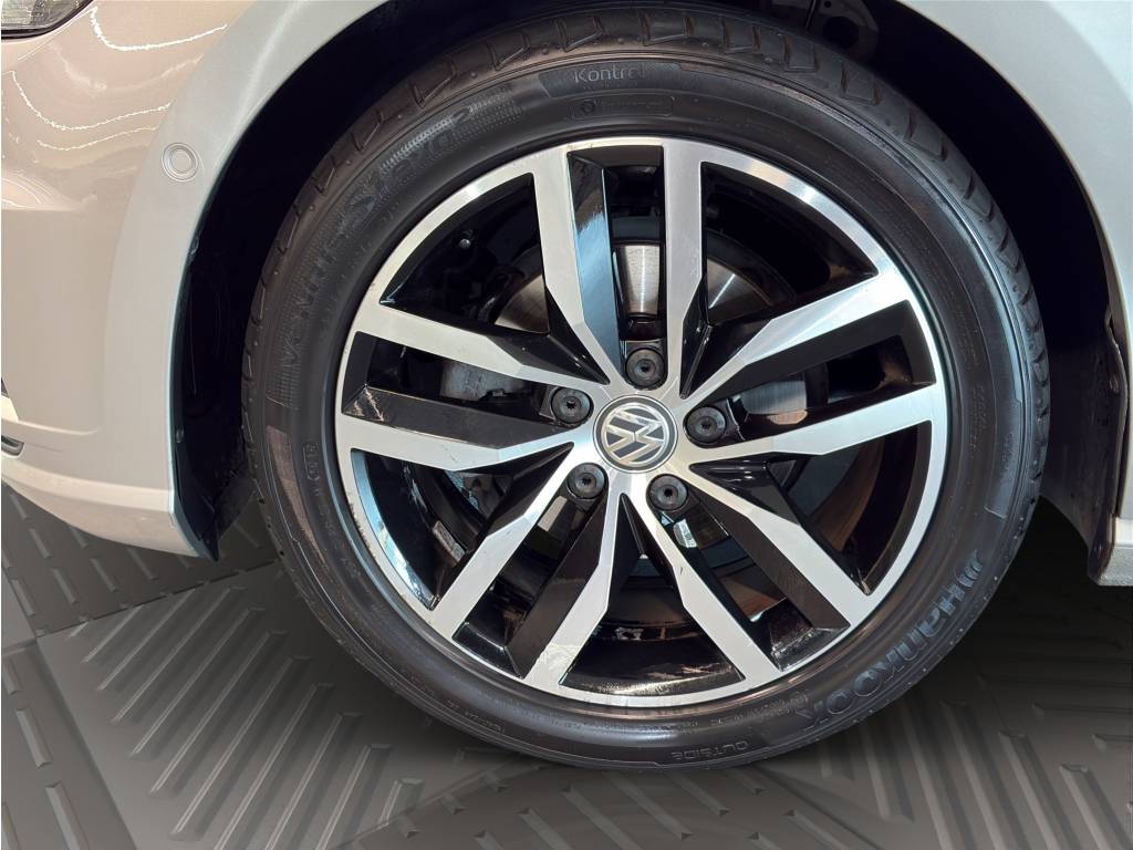 VW Golf 1.0 TSI Comfortline DSG-image-12