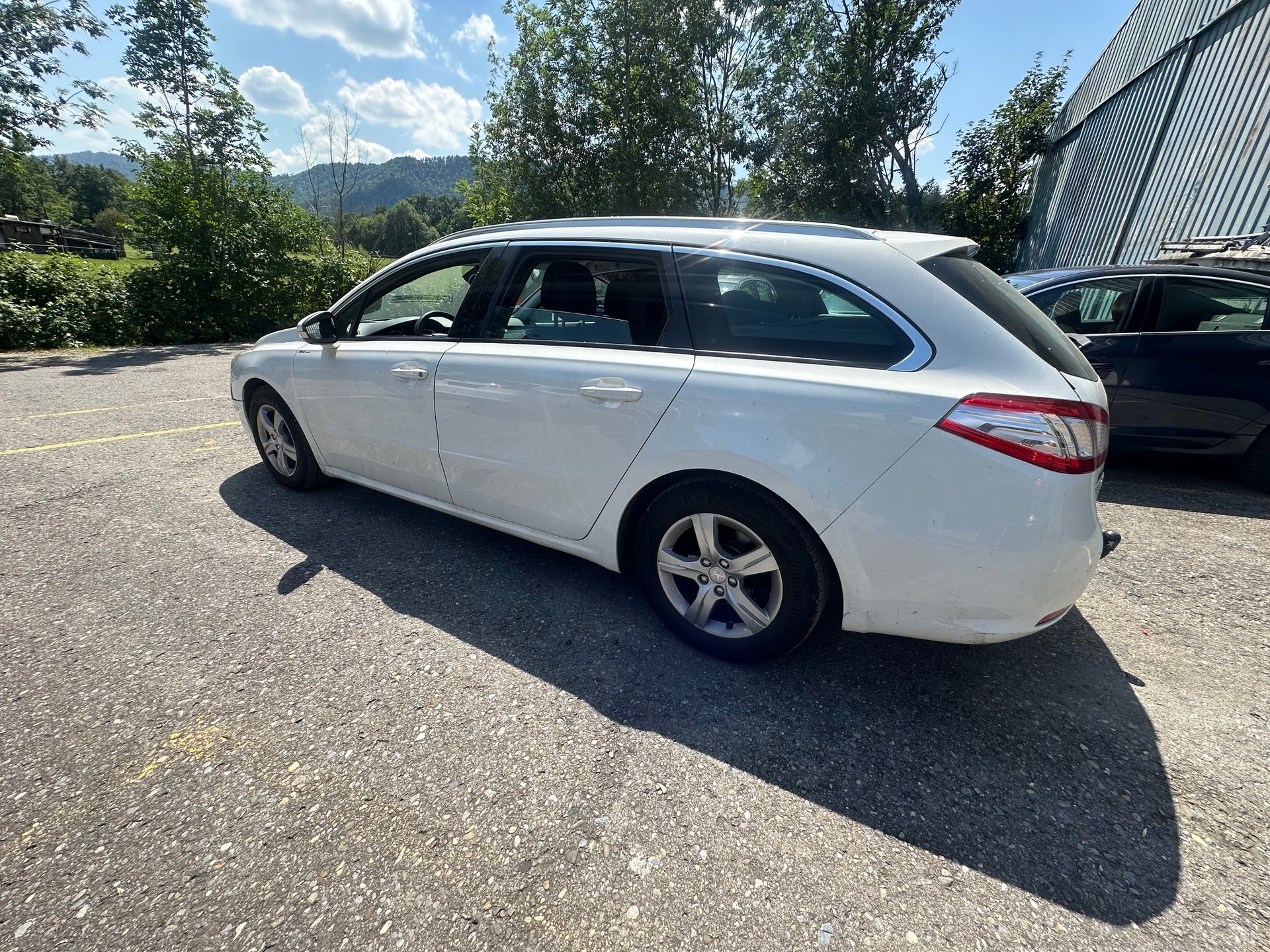 PEUGEOT 508 SW 2.0 HDI Business Automatic-image-5