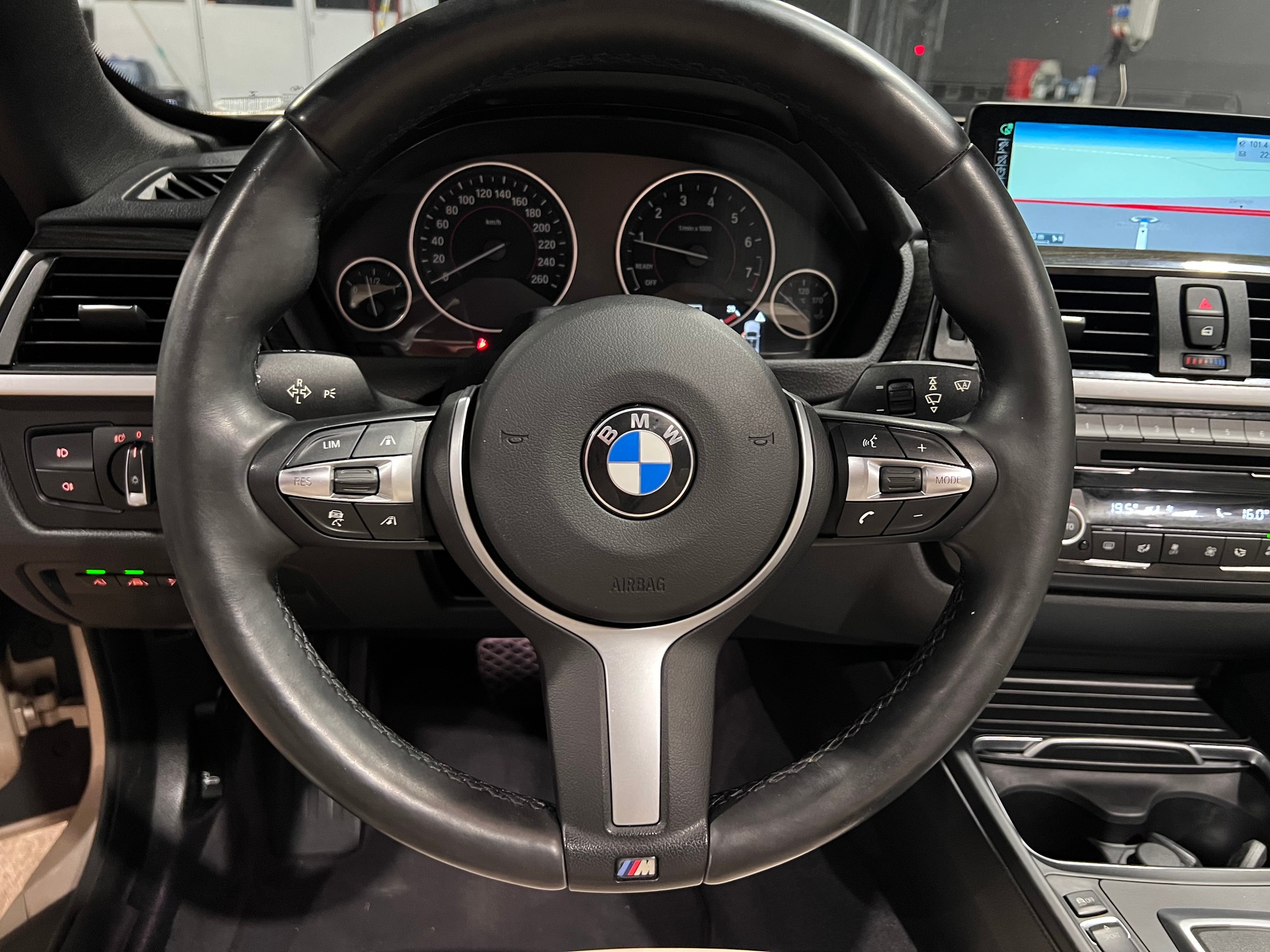 BMW 430i Cabriolet xDrive Sport Line Steptronic-image-18