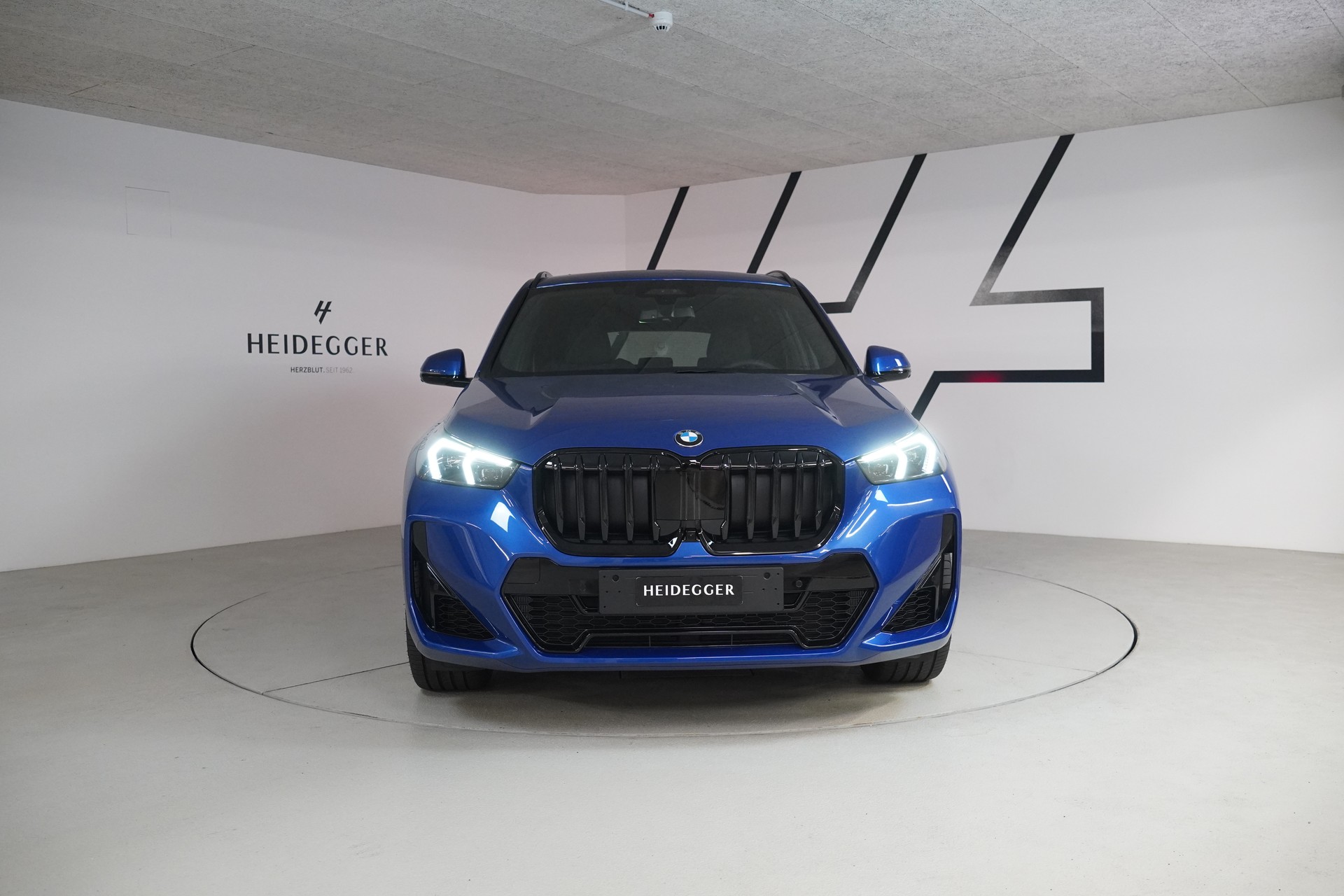 BMW X1 xDrive 23i 48V M Sport Pro-image-1