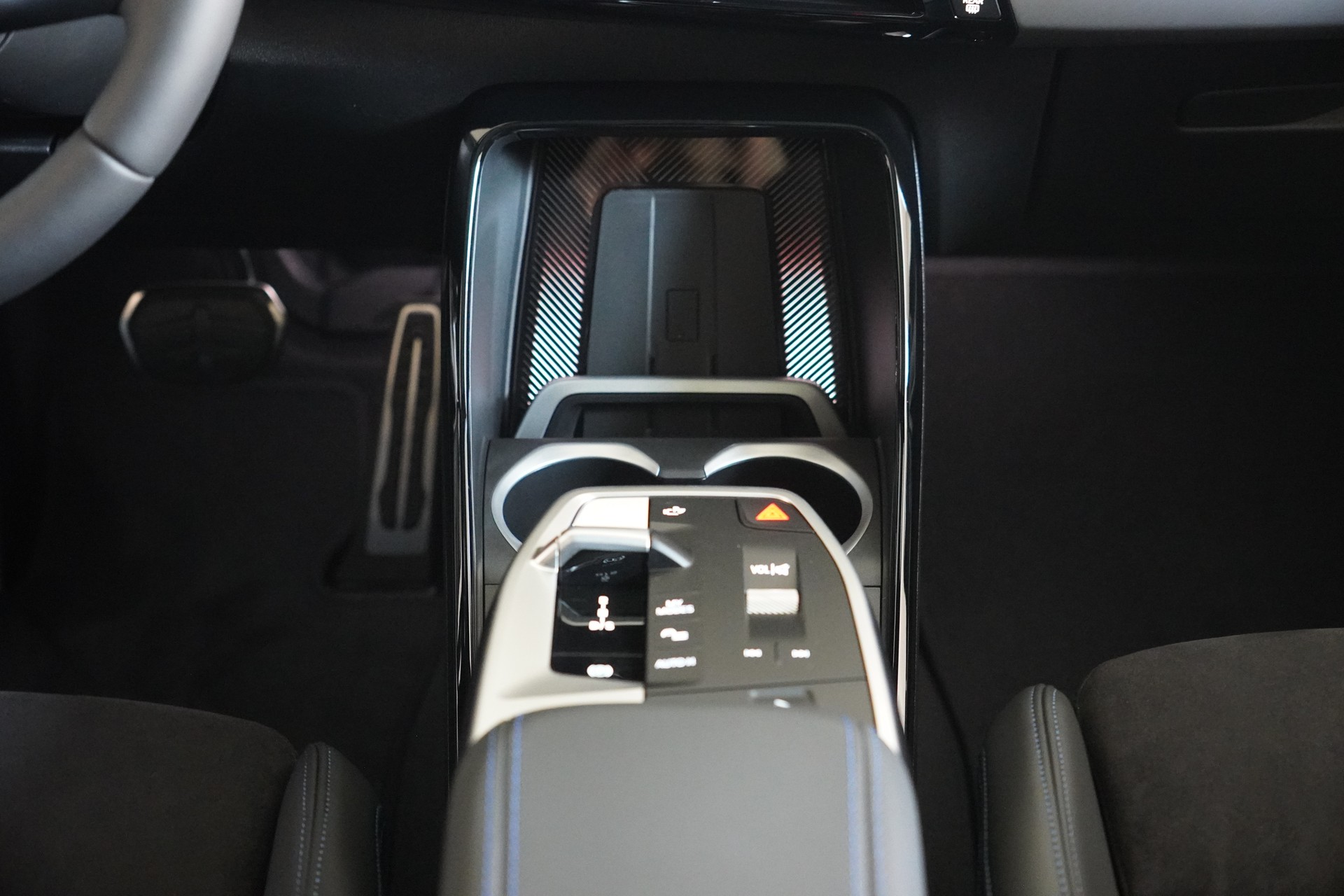 BMW X1 xDrive 23i 48V M Sport Pro-image-18