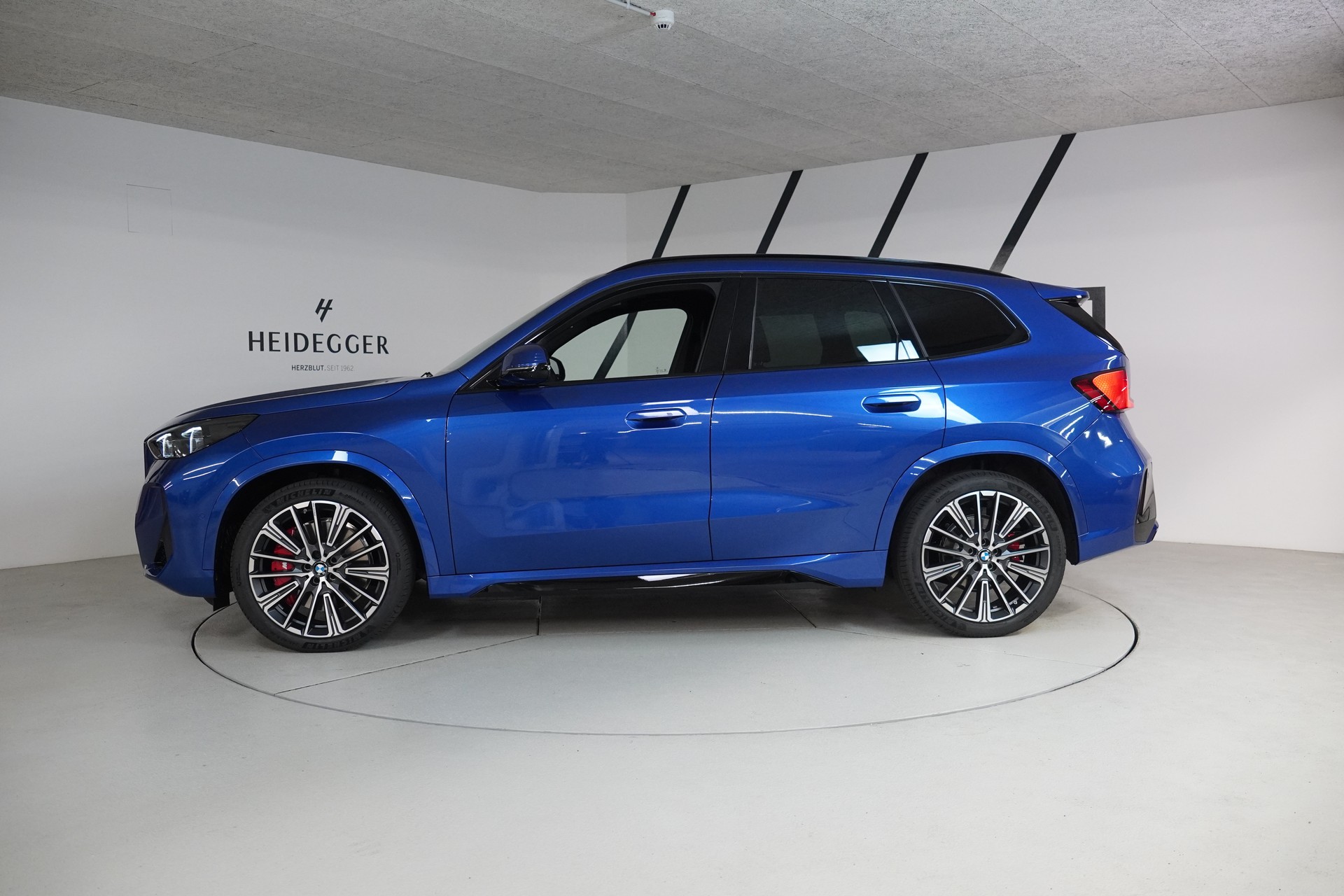 BMW X1 xDrive 23i 48V M Sport Pro-image-3