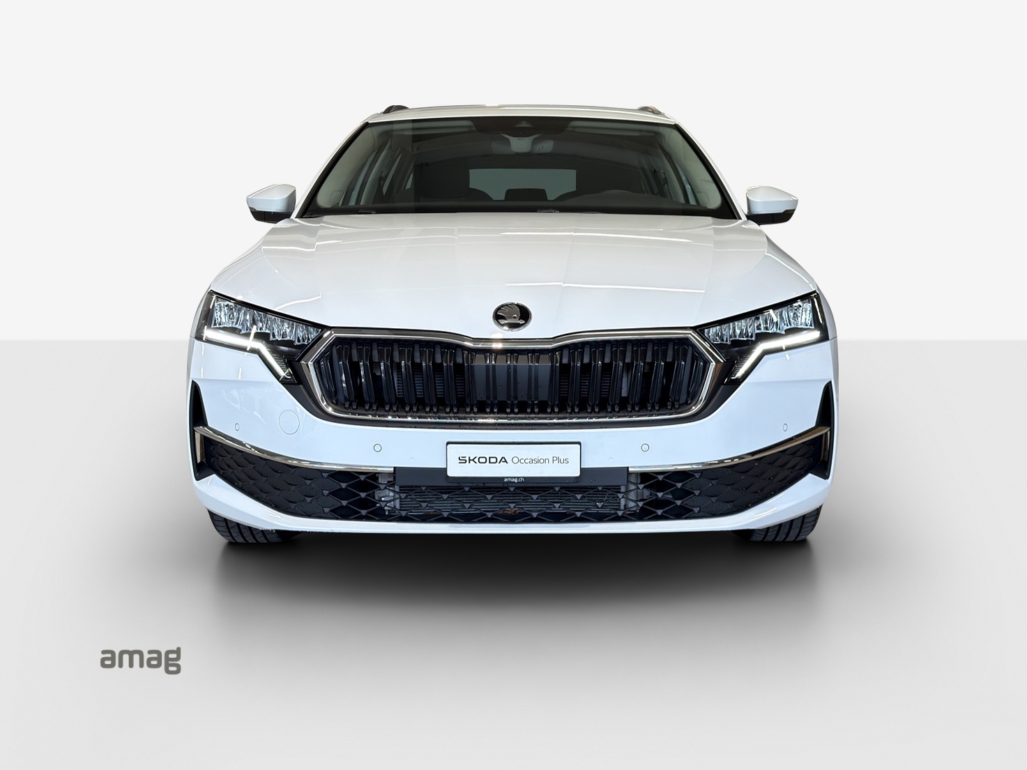 SKODA Octavia Combi 2.0 TDI DSG Selection-image-6