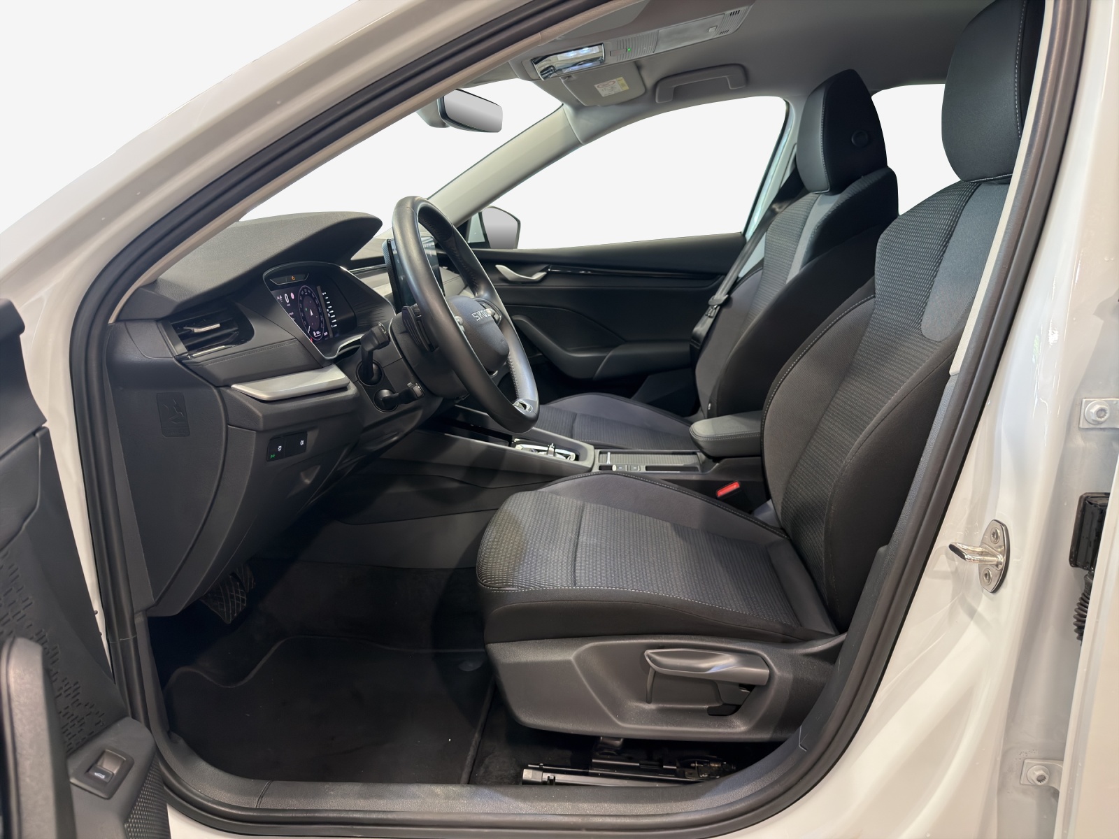 SKODA Octavia Combi 2.0 TDI DSG Selection-image-7