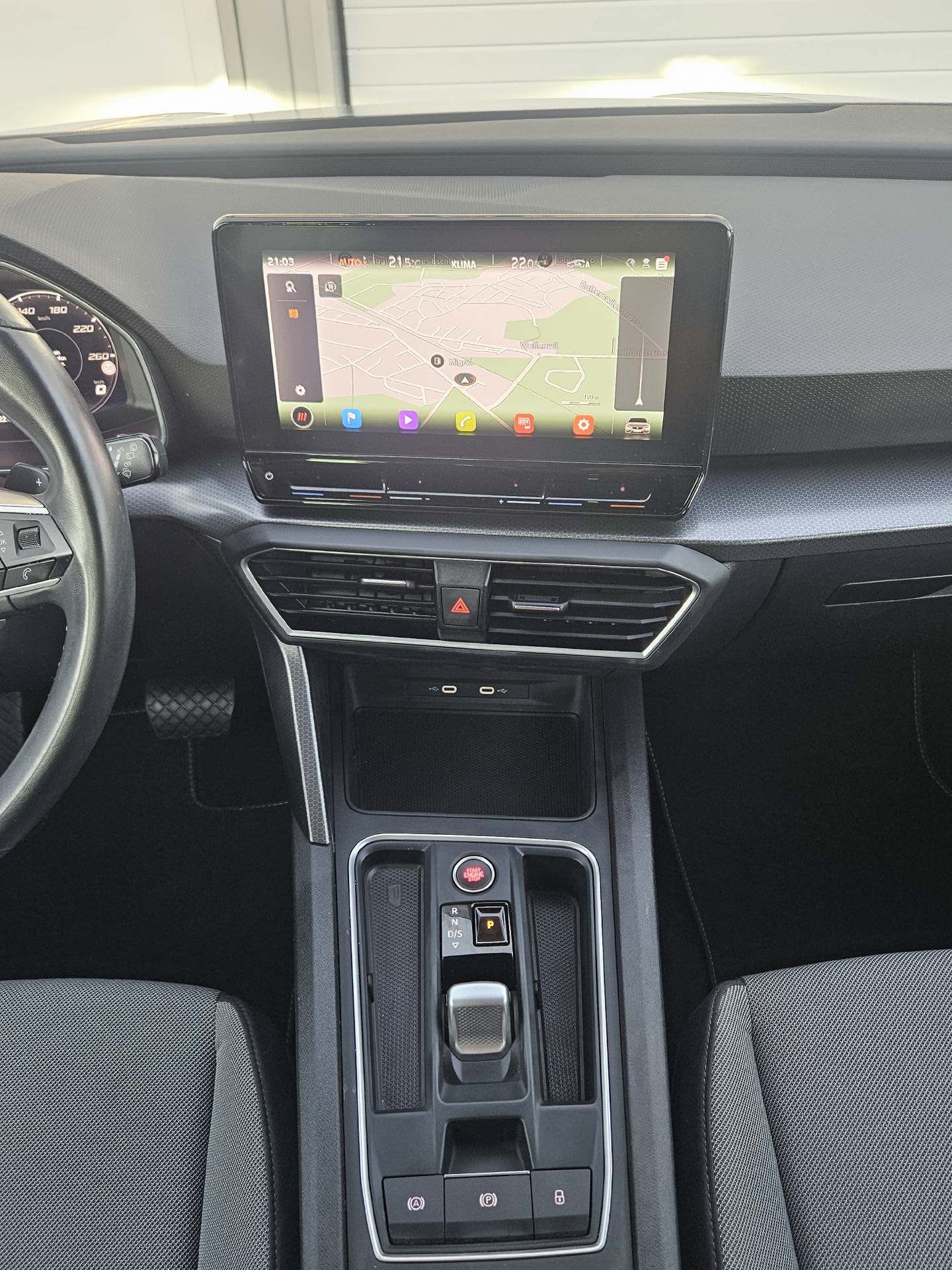 SEAT Leon ST 2.0 TDI Style DSG* Navi * Abstandsregeltempomat ACC *-image-9